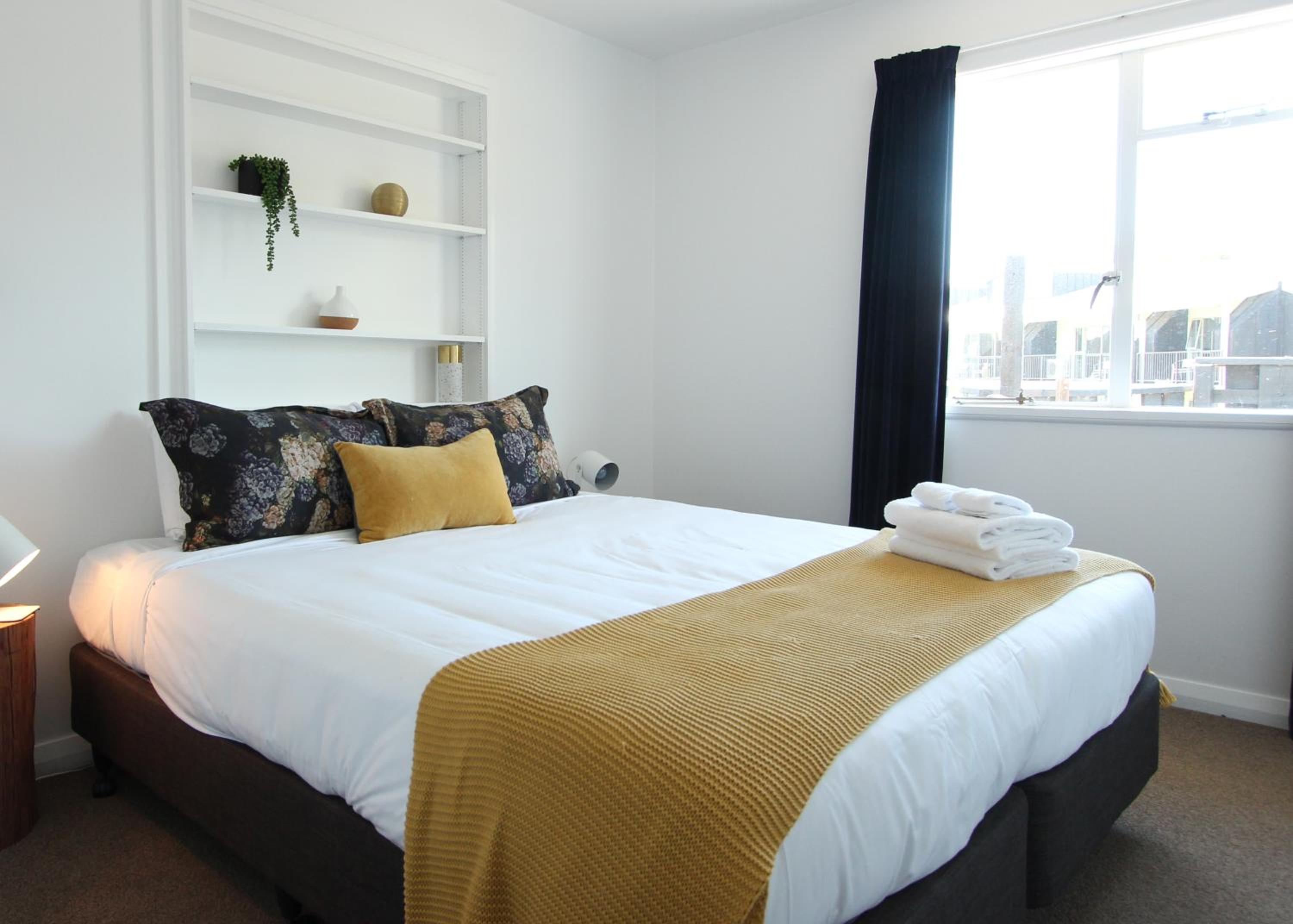 Four-Bedroom House - Photo 15