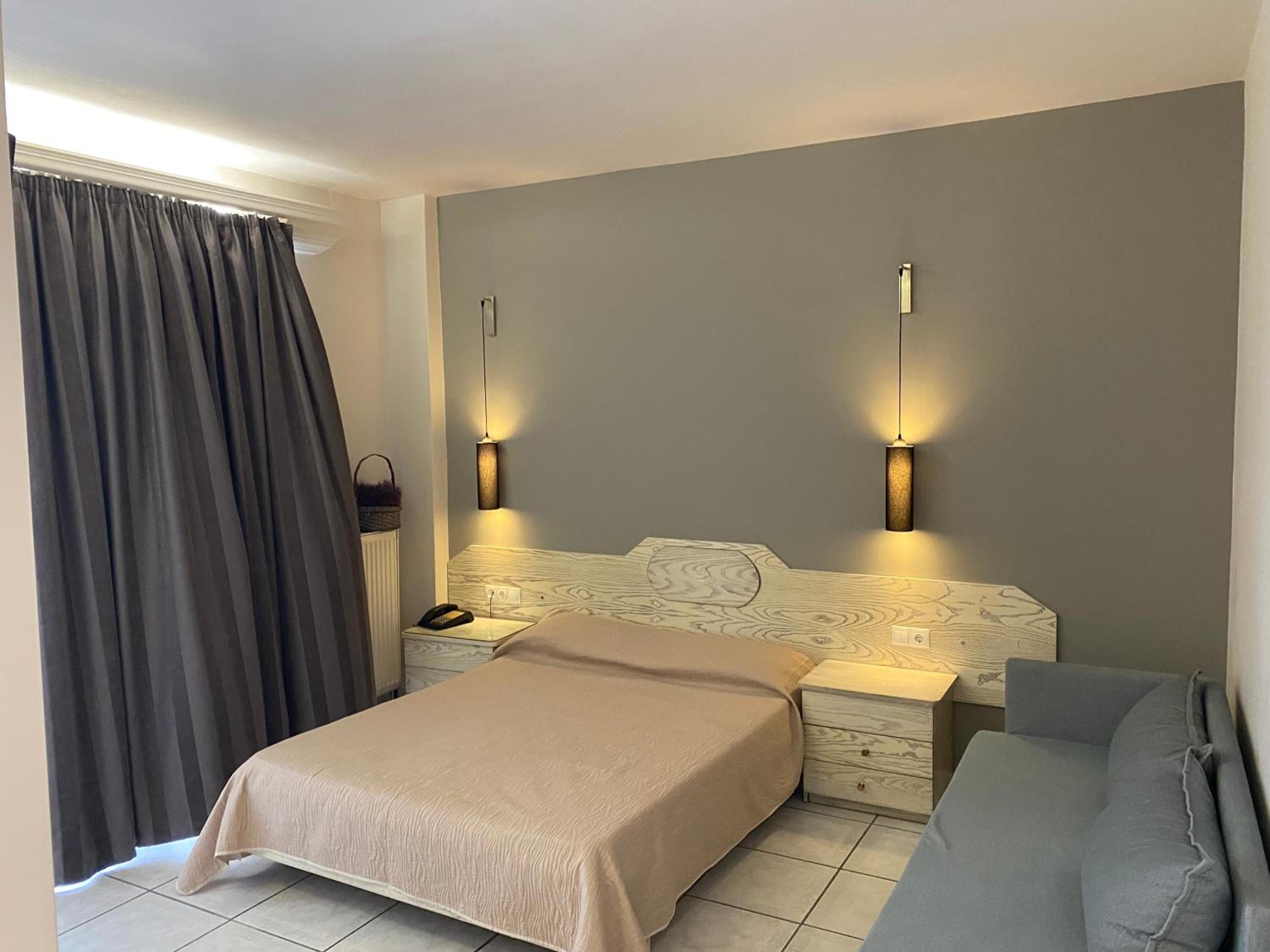 Double or Twin Room photo 2
