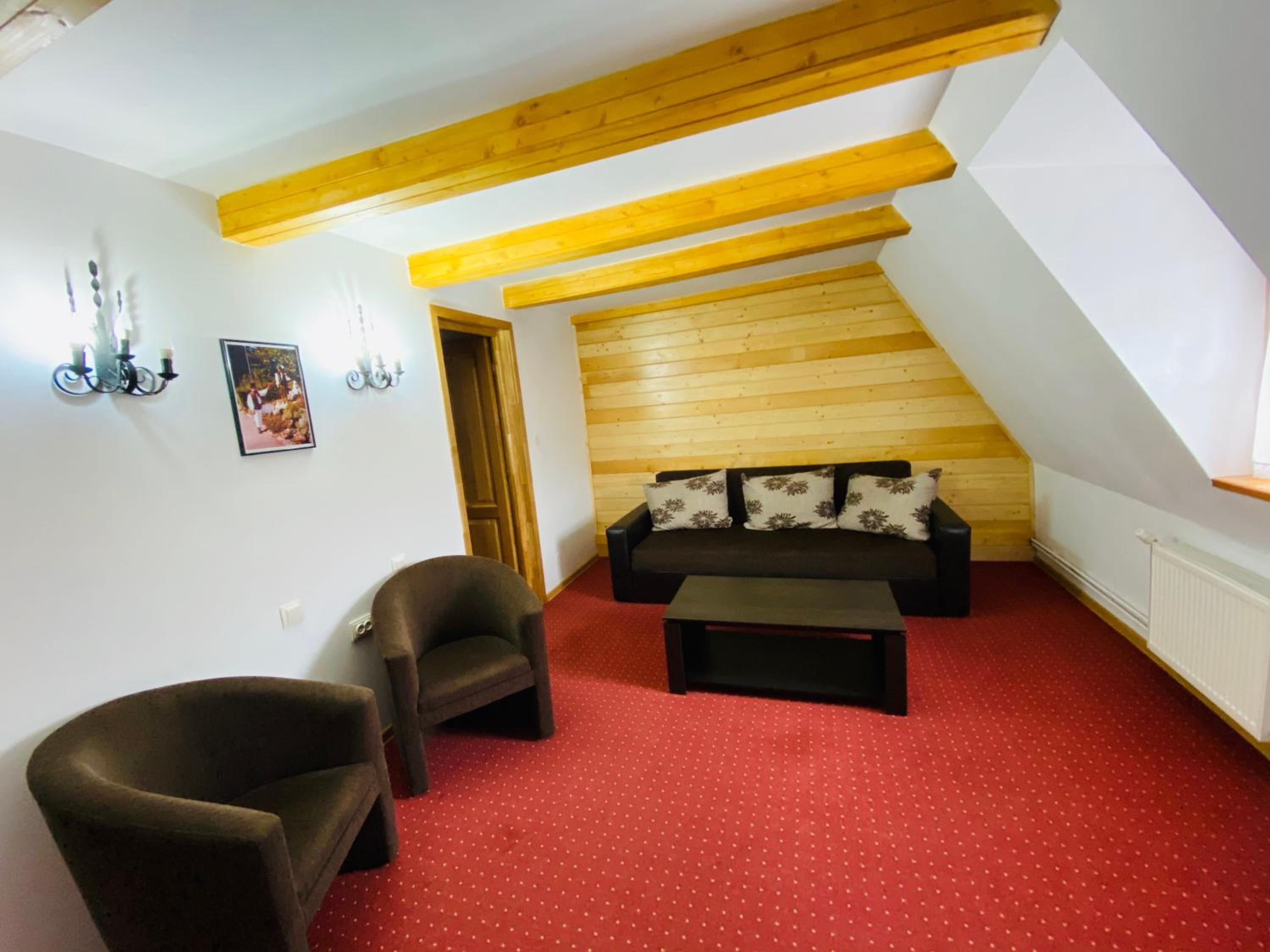 One-Bedroom Suite - Photo 13