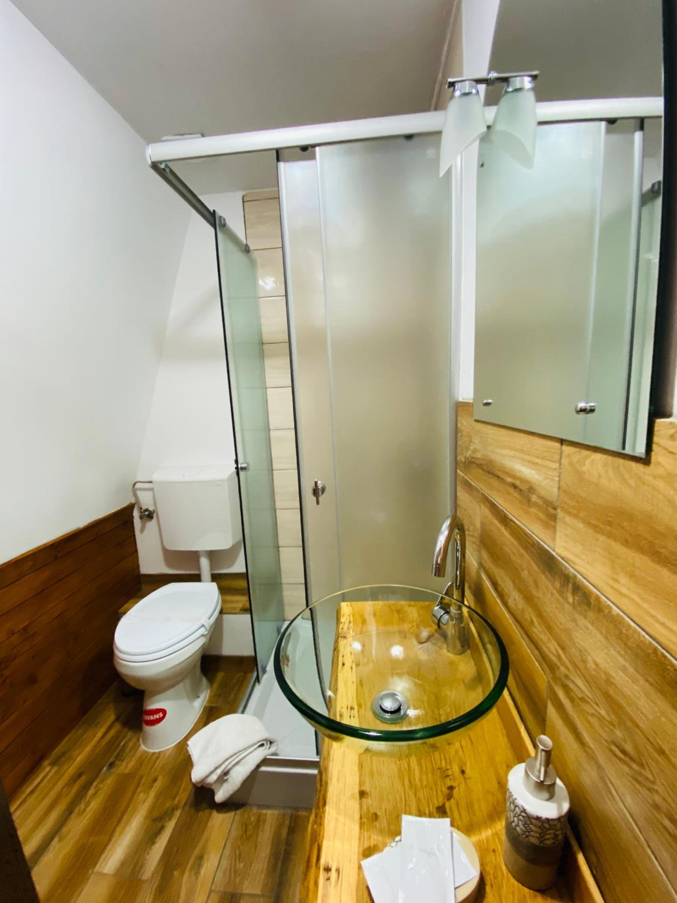 Double Room - Photo 13