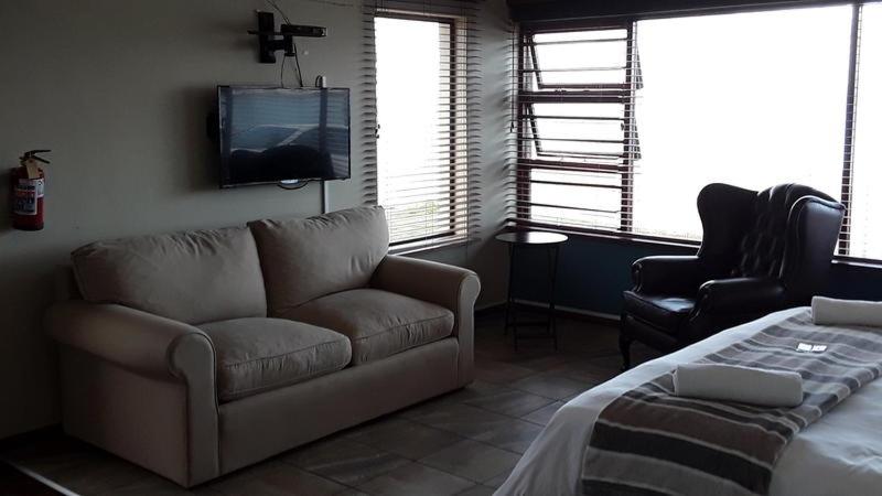 Family Room photo 2