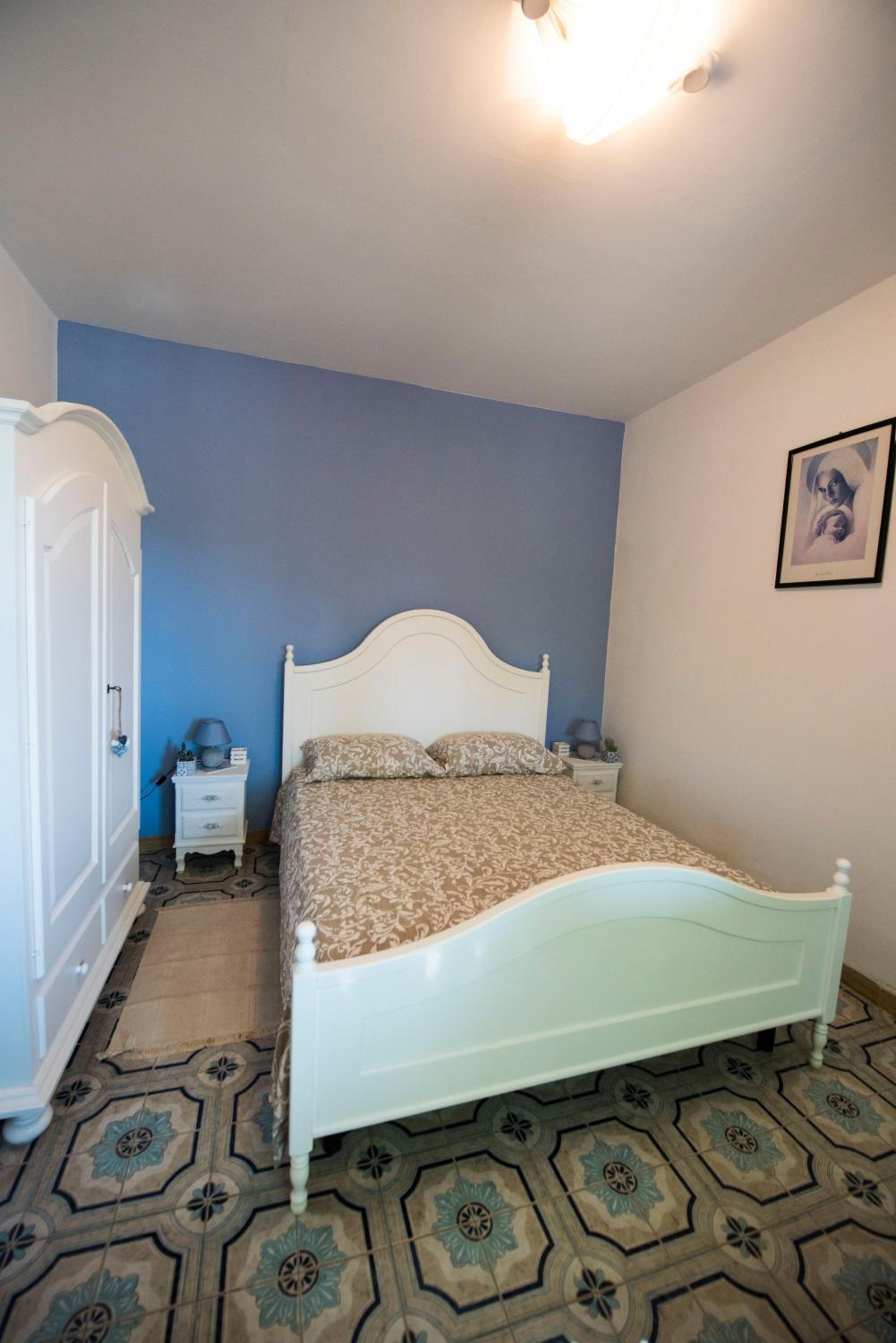 One-Bedroom House photo 2