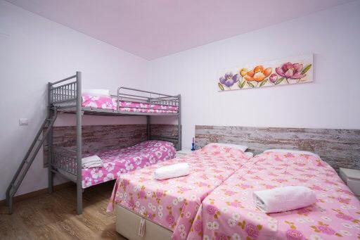 Habitación familiar con baño