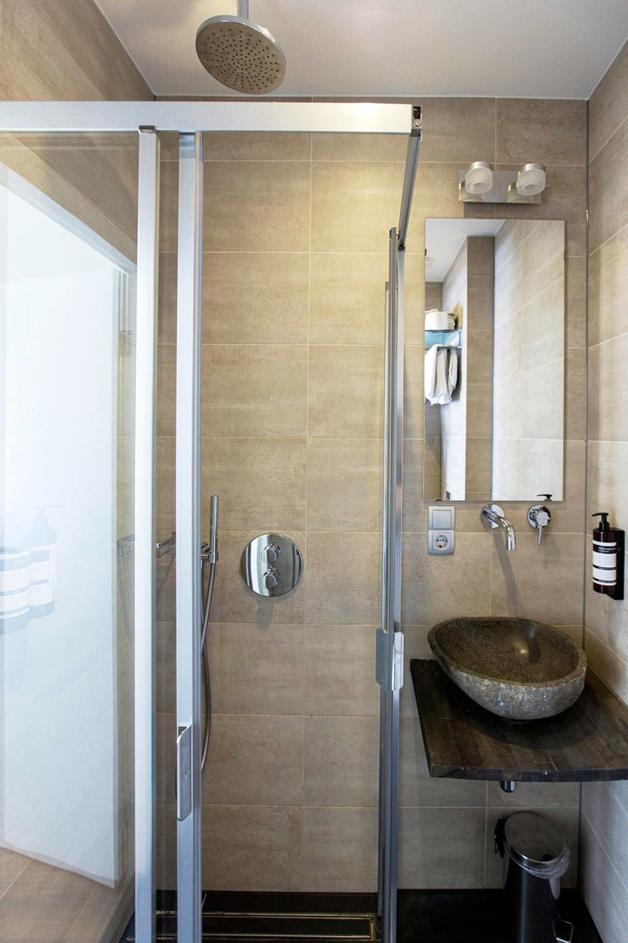 Standard Triple Room photo 2