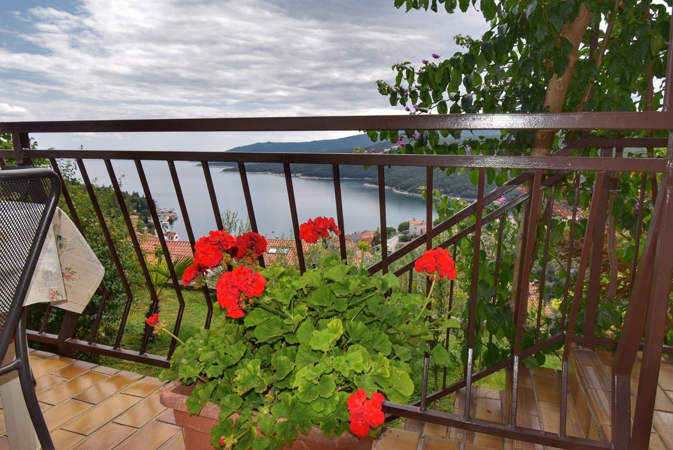 Two bedroom apartment with Sea view