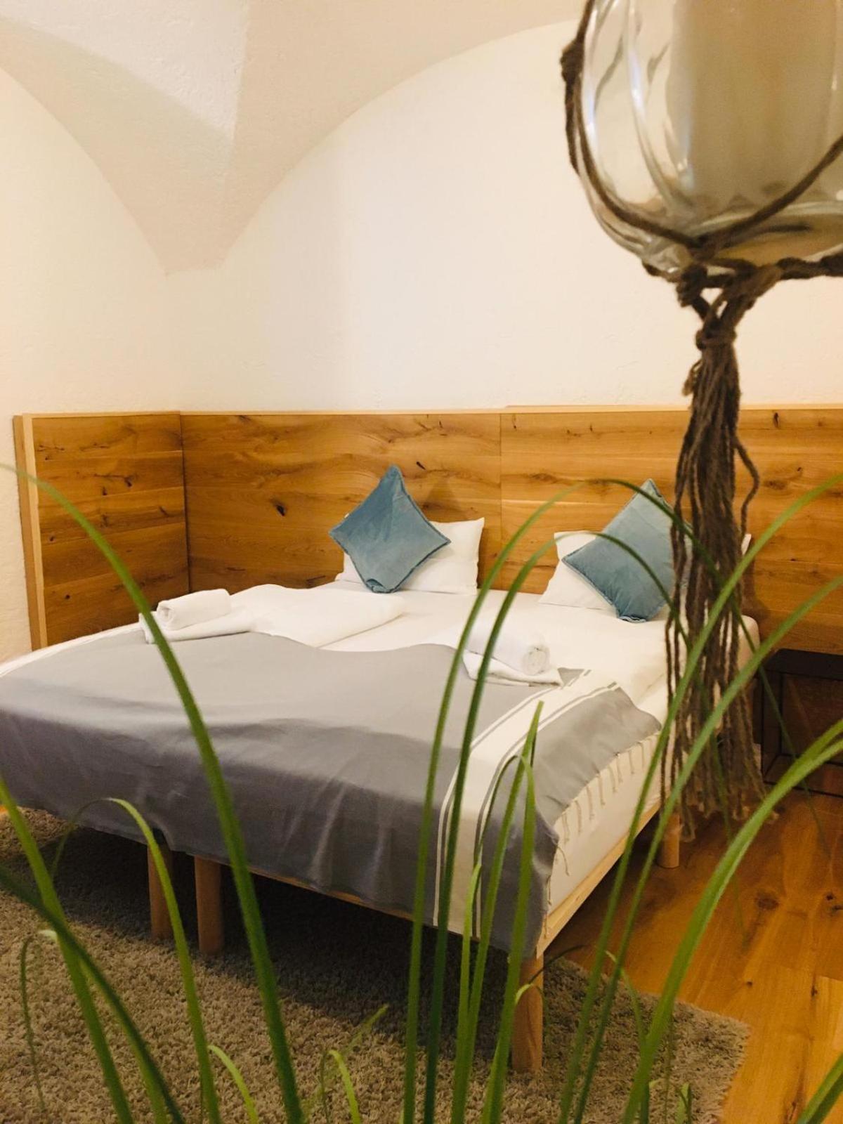 Budget Double Room - Photo 3