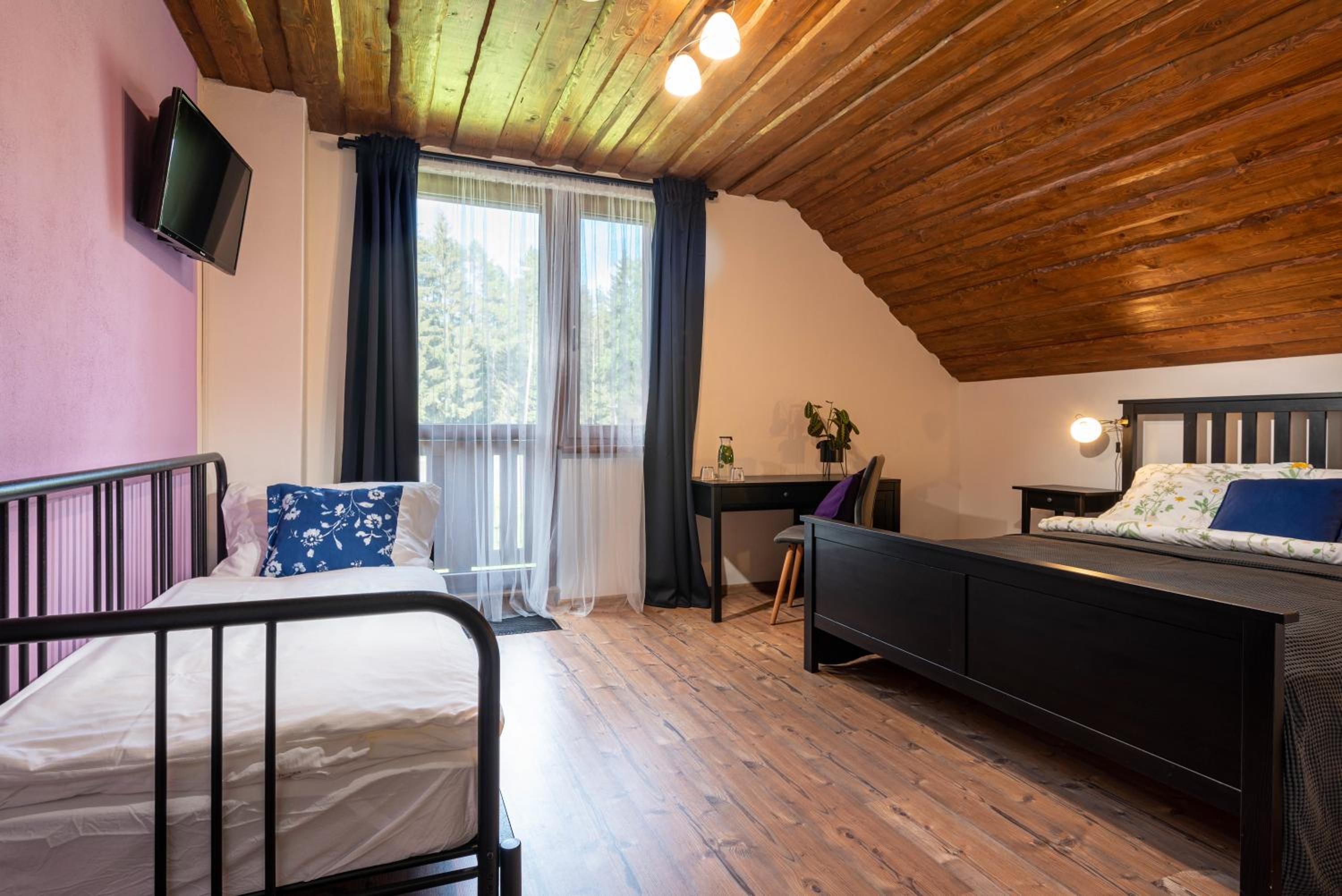Triple Room with Balcony - Photo 1