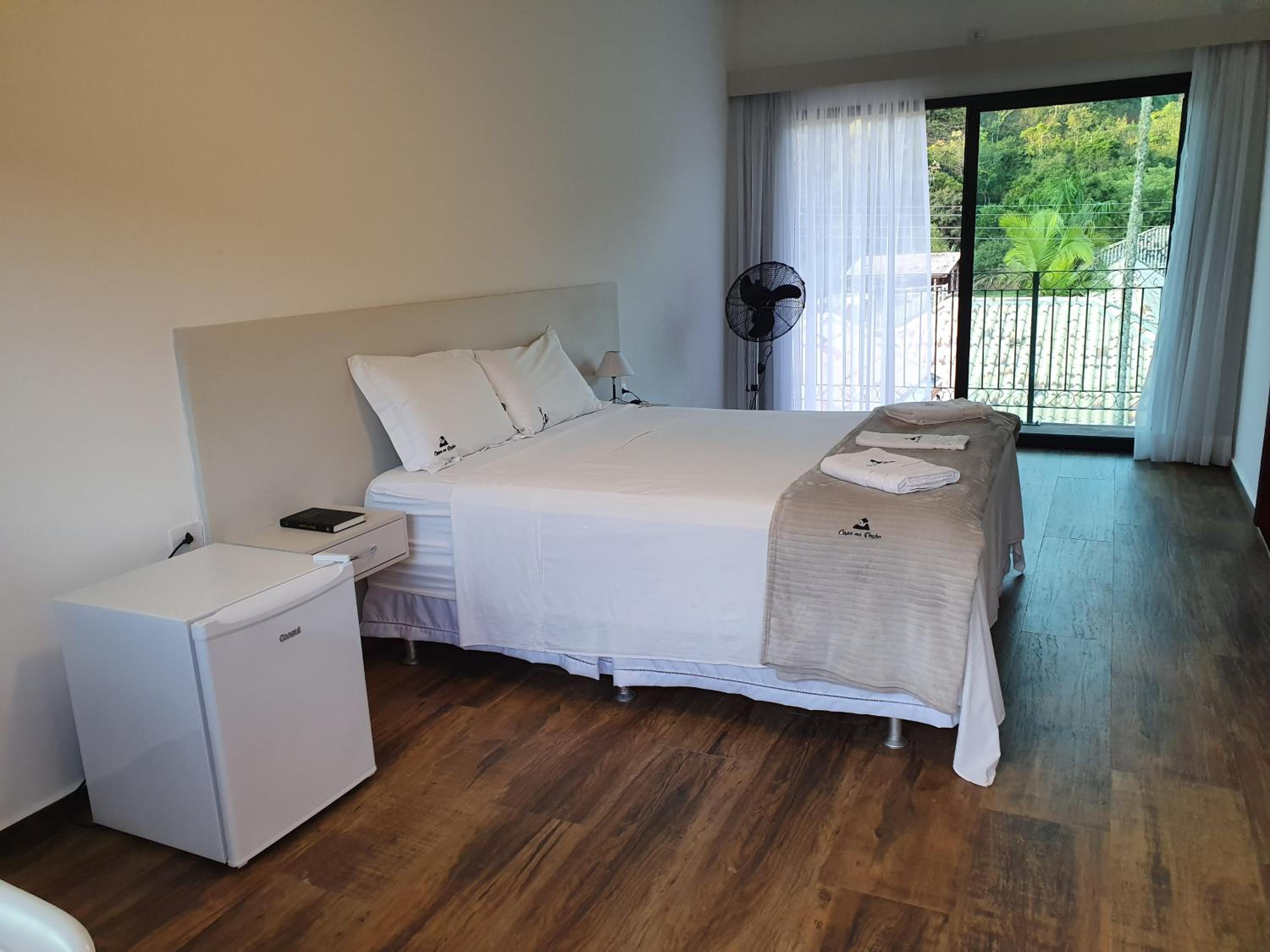 Suite with Balcony - Photo 2