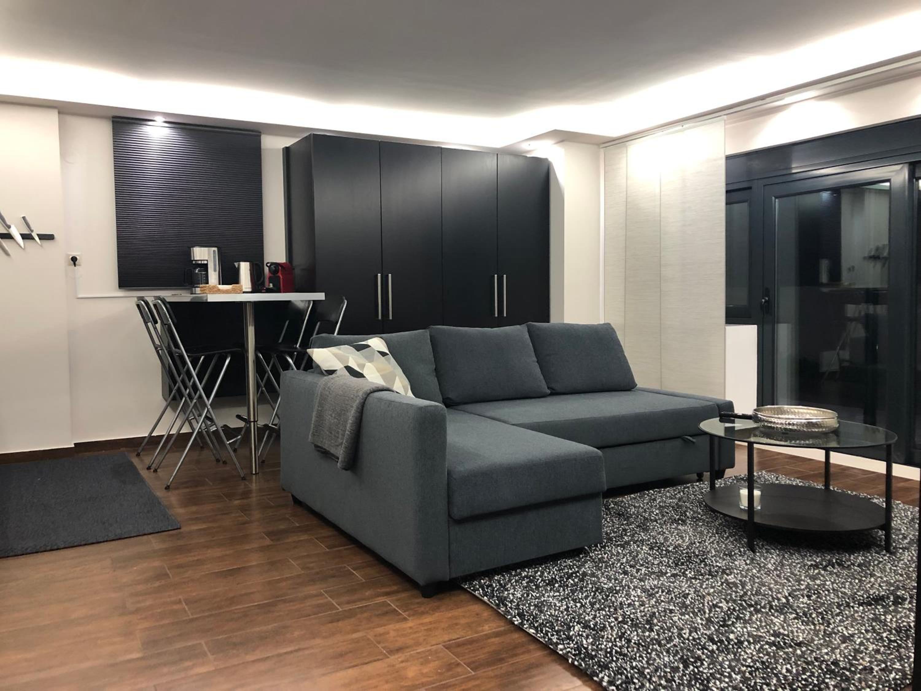 Apartment with Garden View - Photo 15