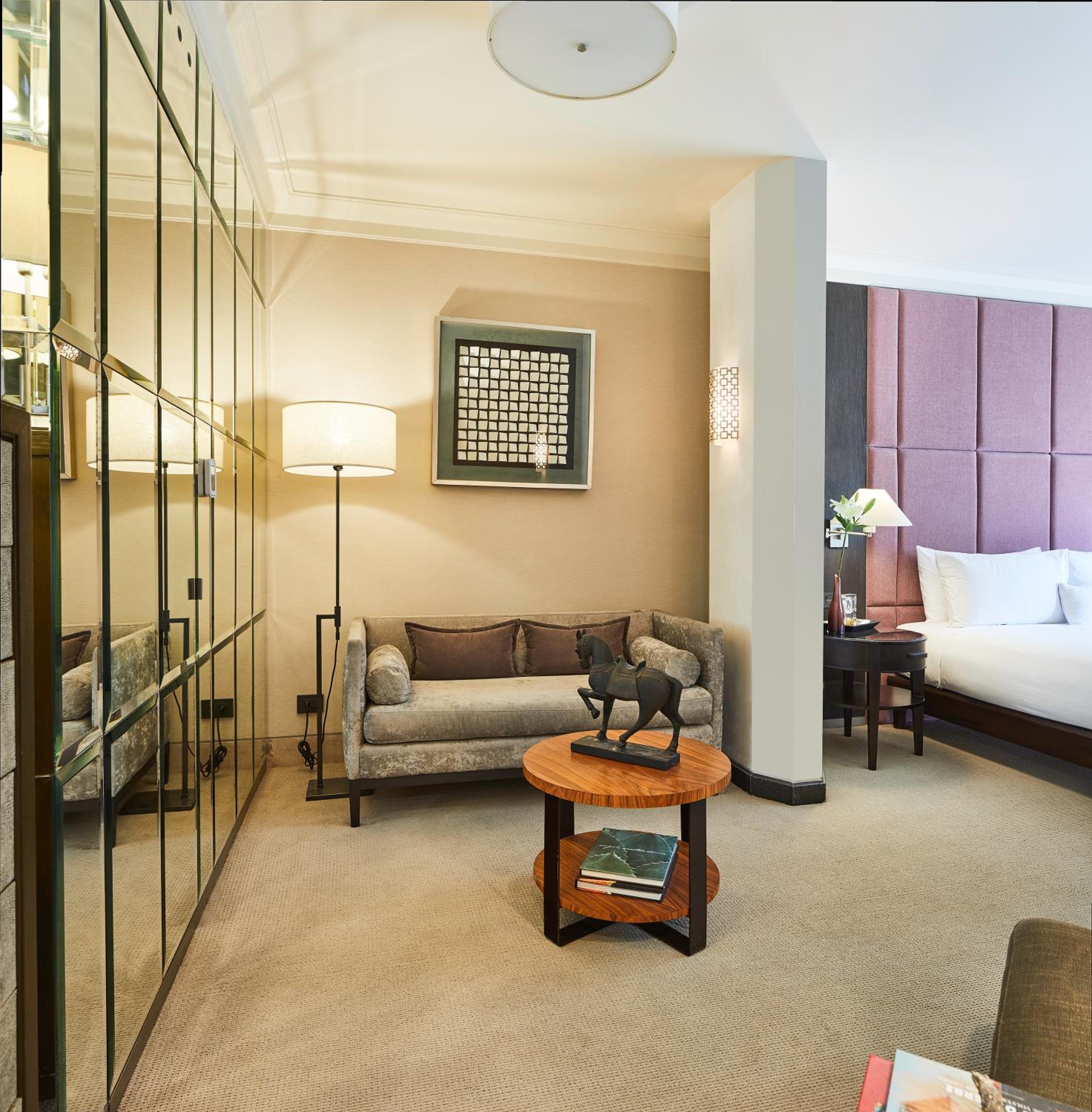 Superior King Room - Photo 2
