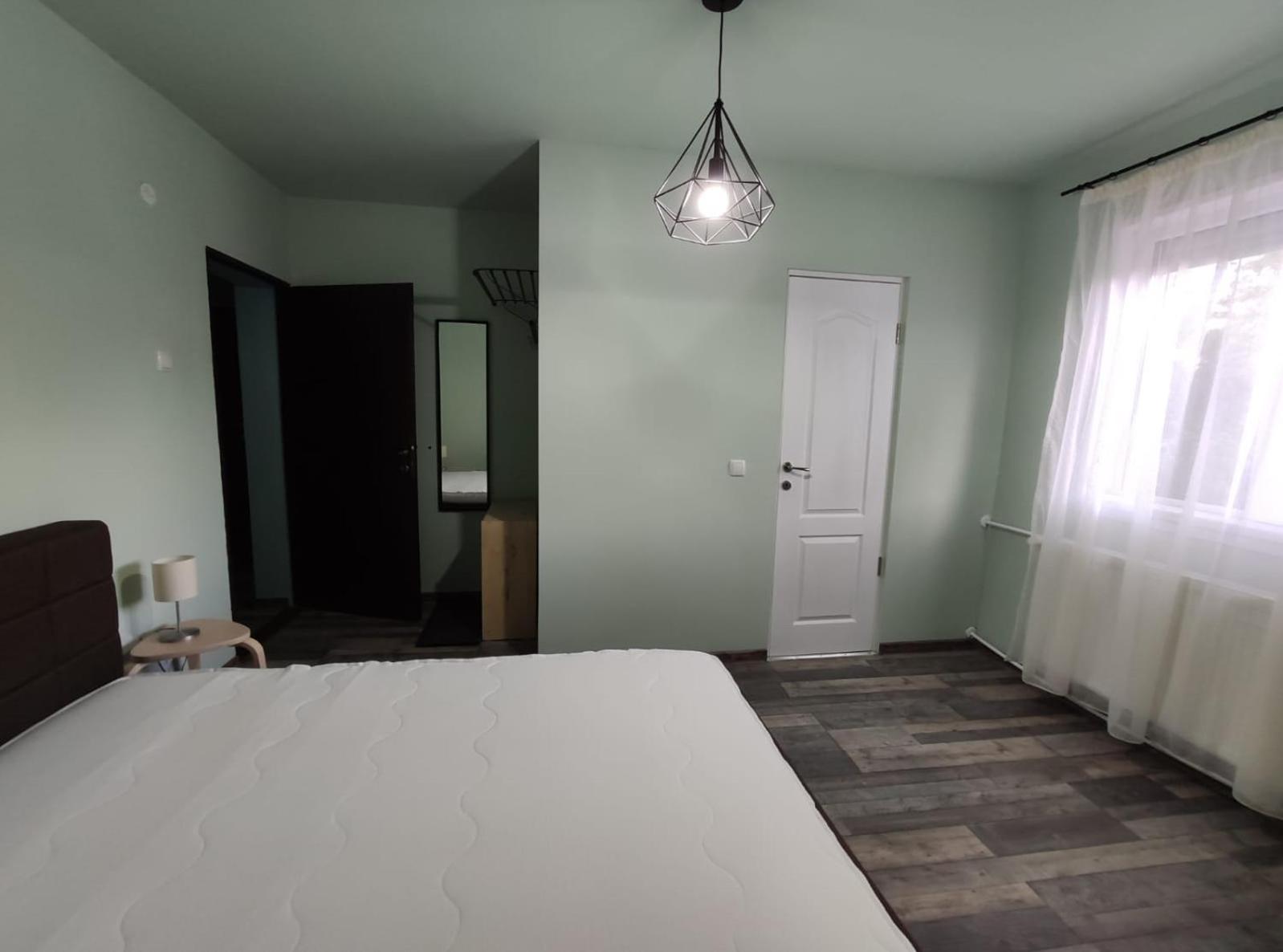 Double Room with Private Bathroom - Photo 6