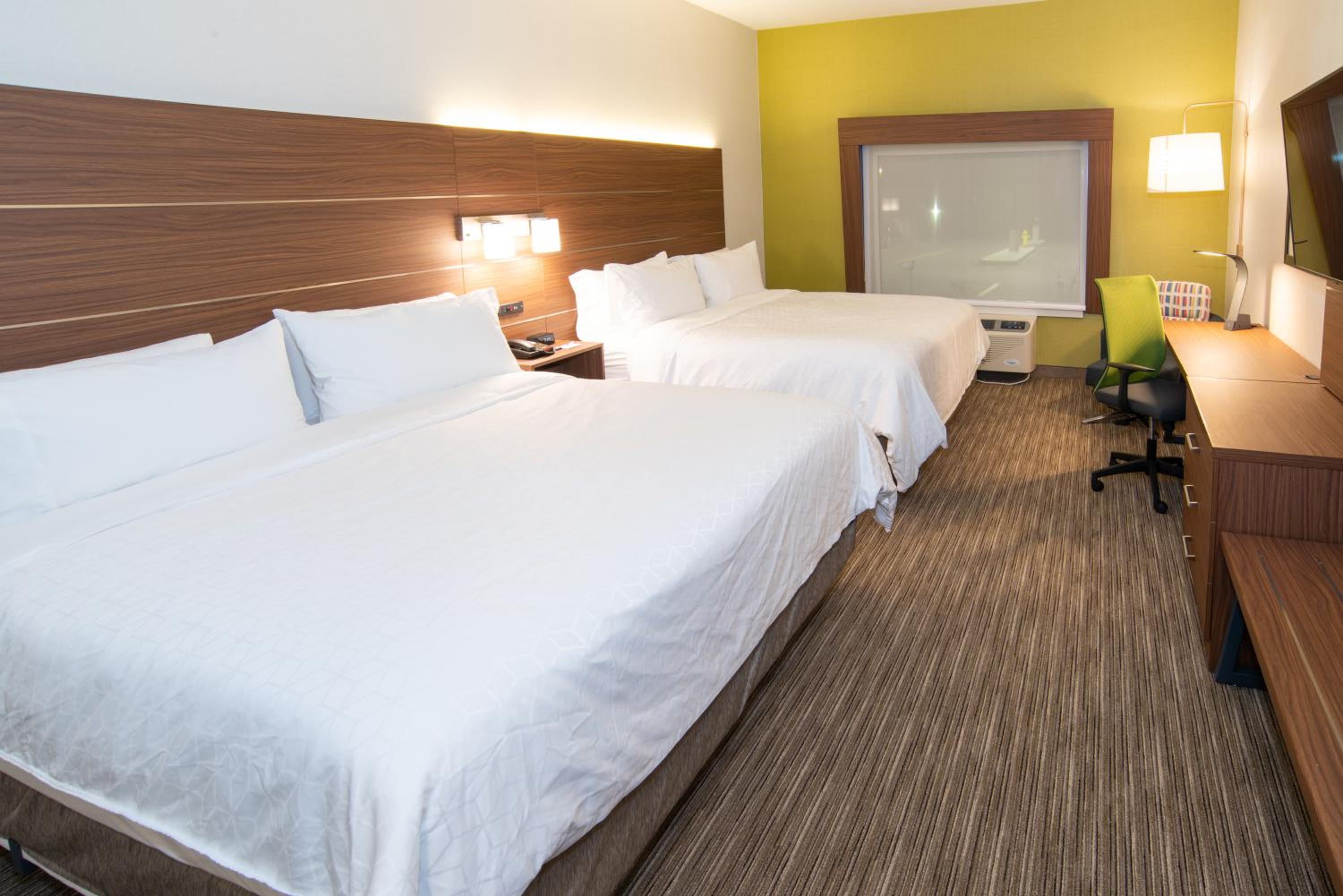 King Room with Two King Beds - Mobility Access Tub/Non-Smoking
