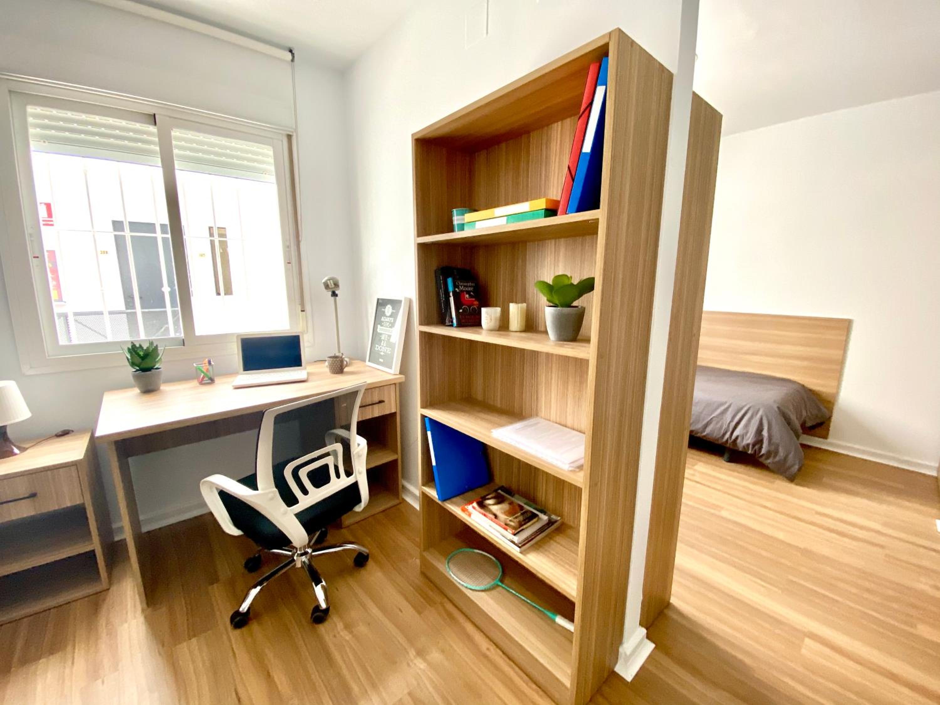 Estudio (2 adultos)