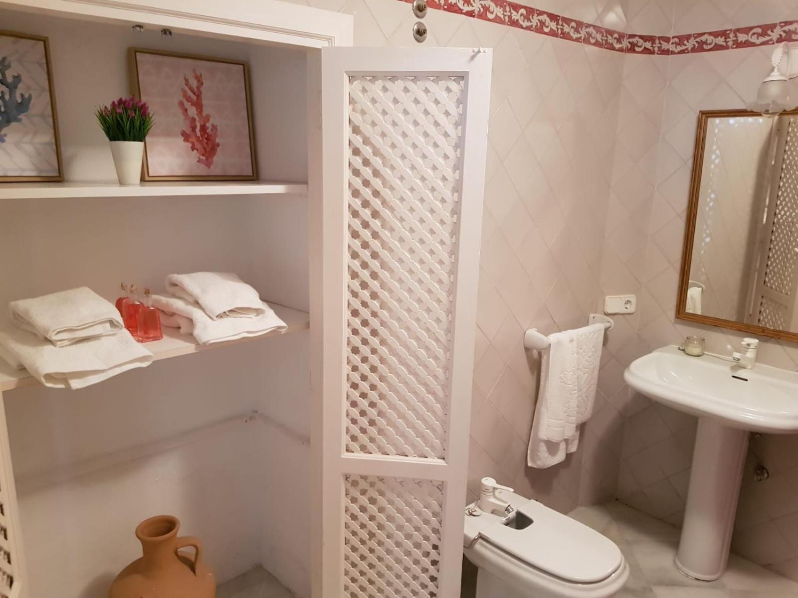 Three-Bedroom House - Photo 12