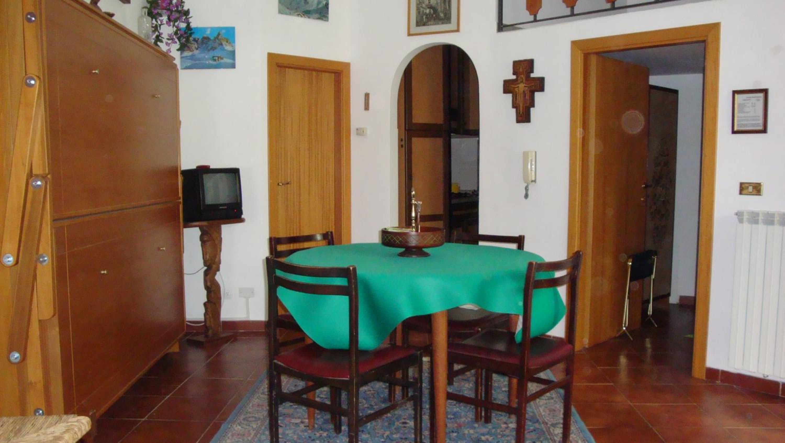 Apartment photo 3