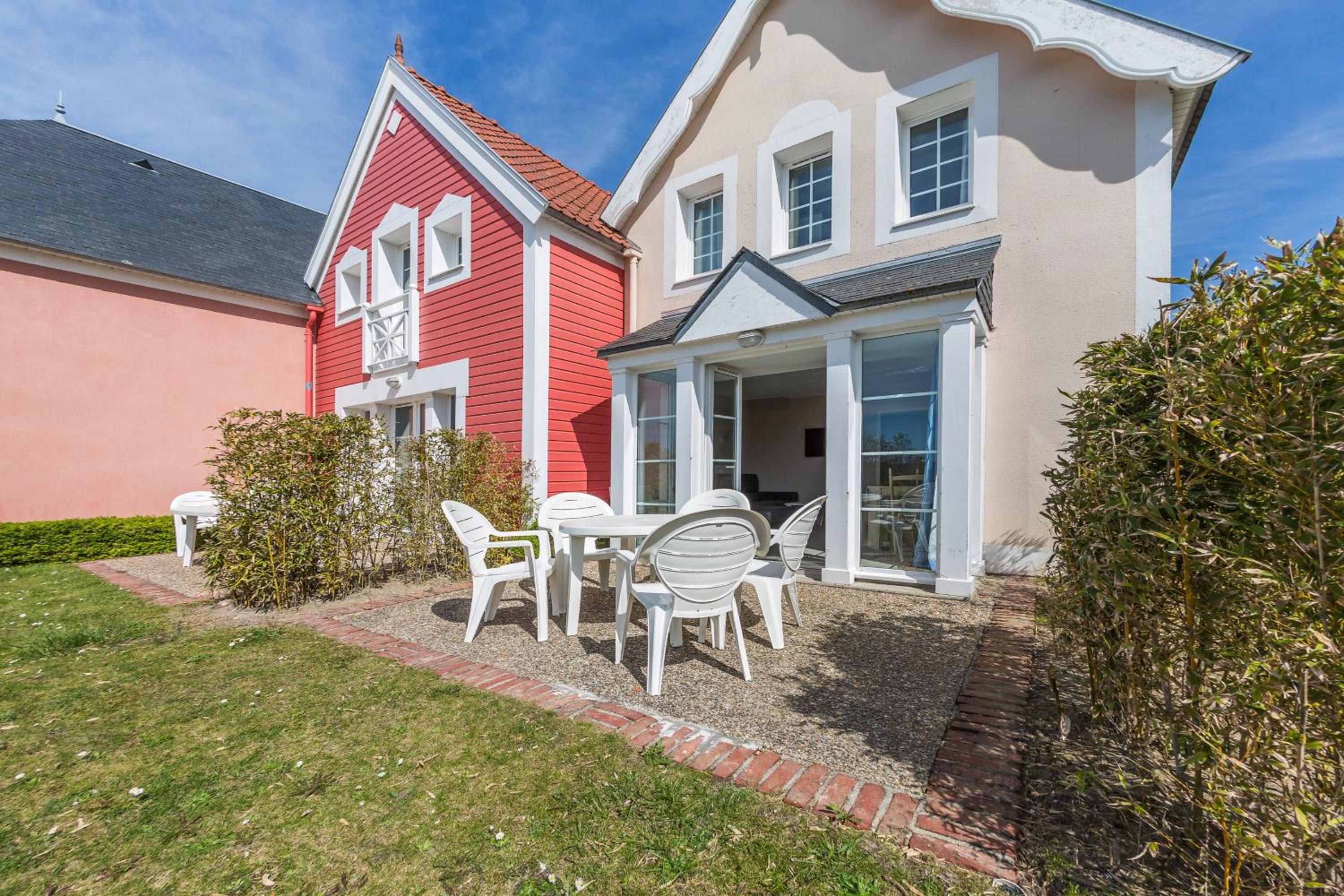 Select two-bedrooms House (7 people)
