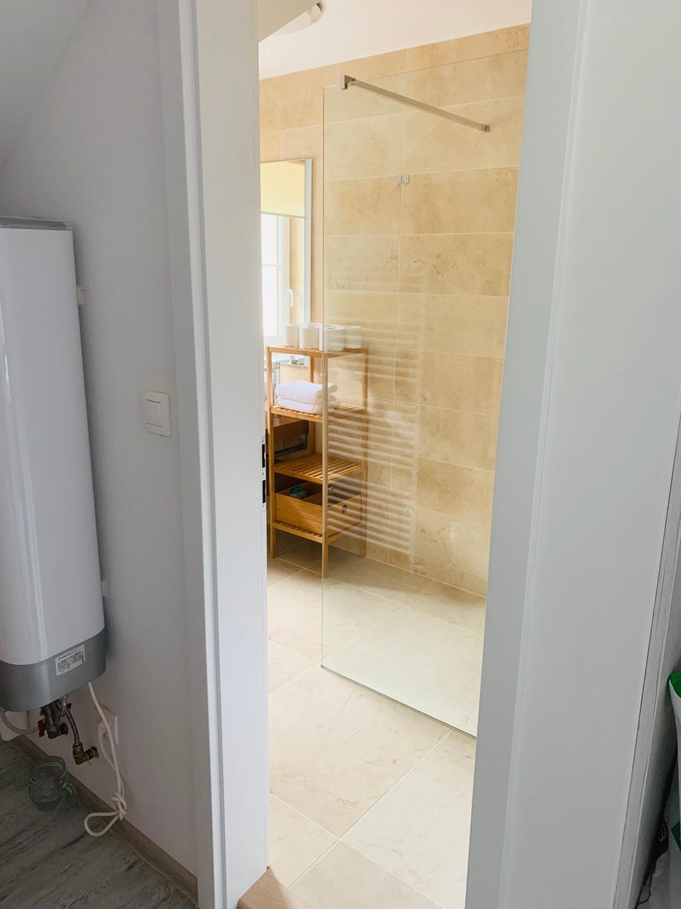 One-Bedroom Apartment - Photo 15