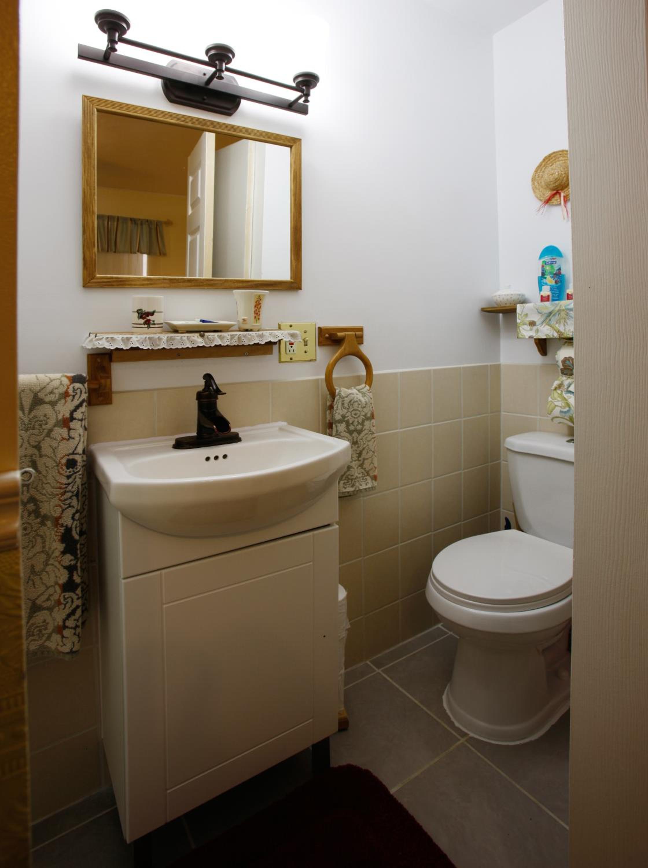 Economy Double Room photo 2