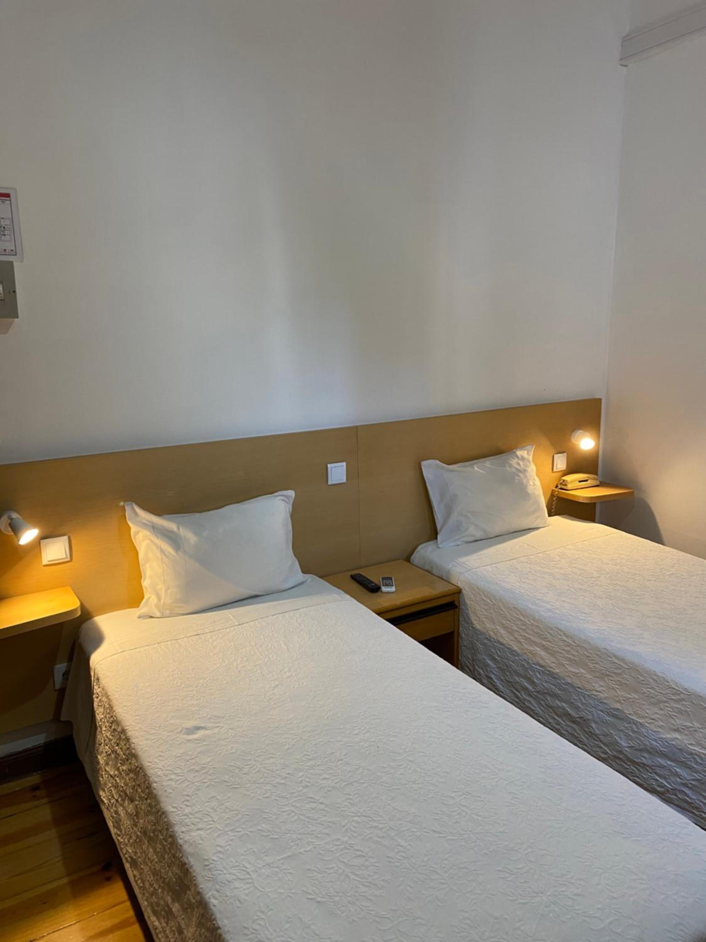 Twin Room - Photo 6