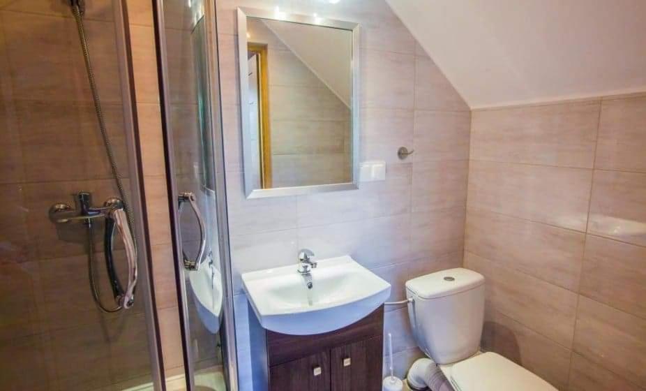 Triple Room with Private Bathroom photo 3