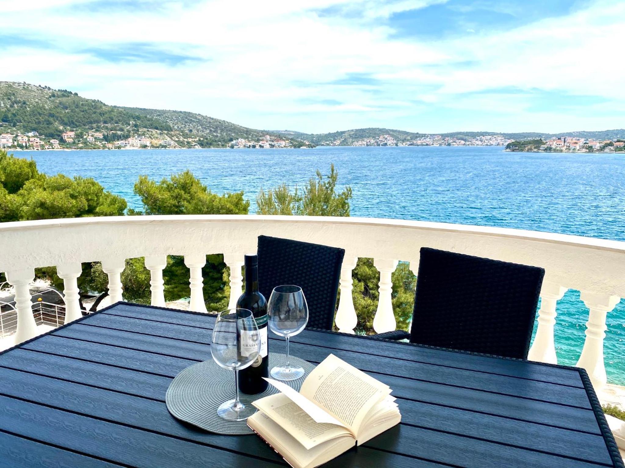 Deluxe Double Room with Balcony and Sea View - Photo 4