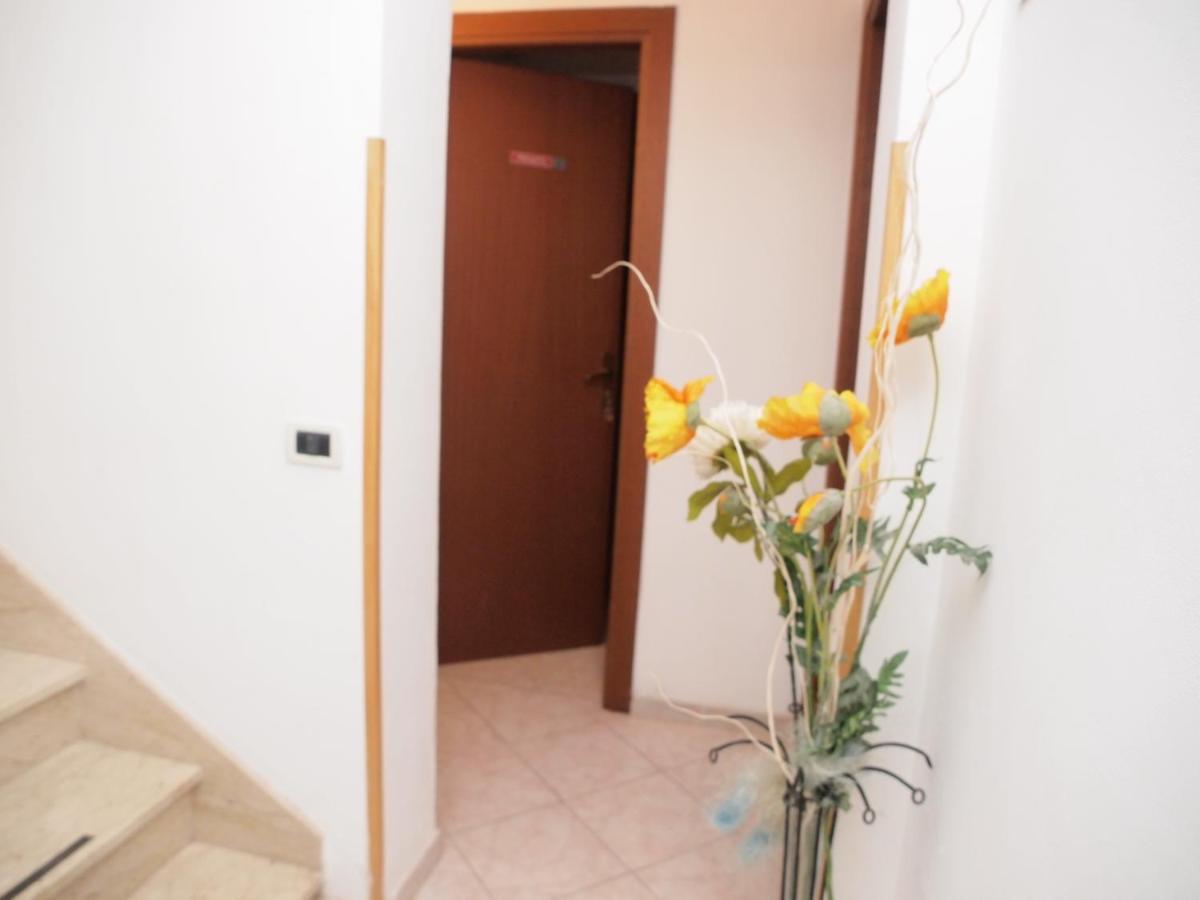 Classic Economy Double Room- Basement photo 2