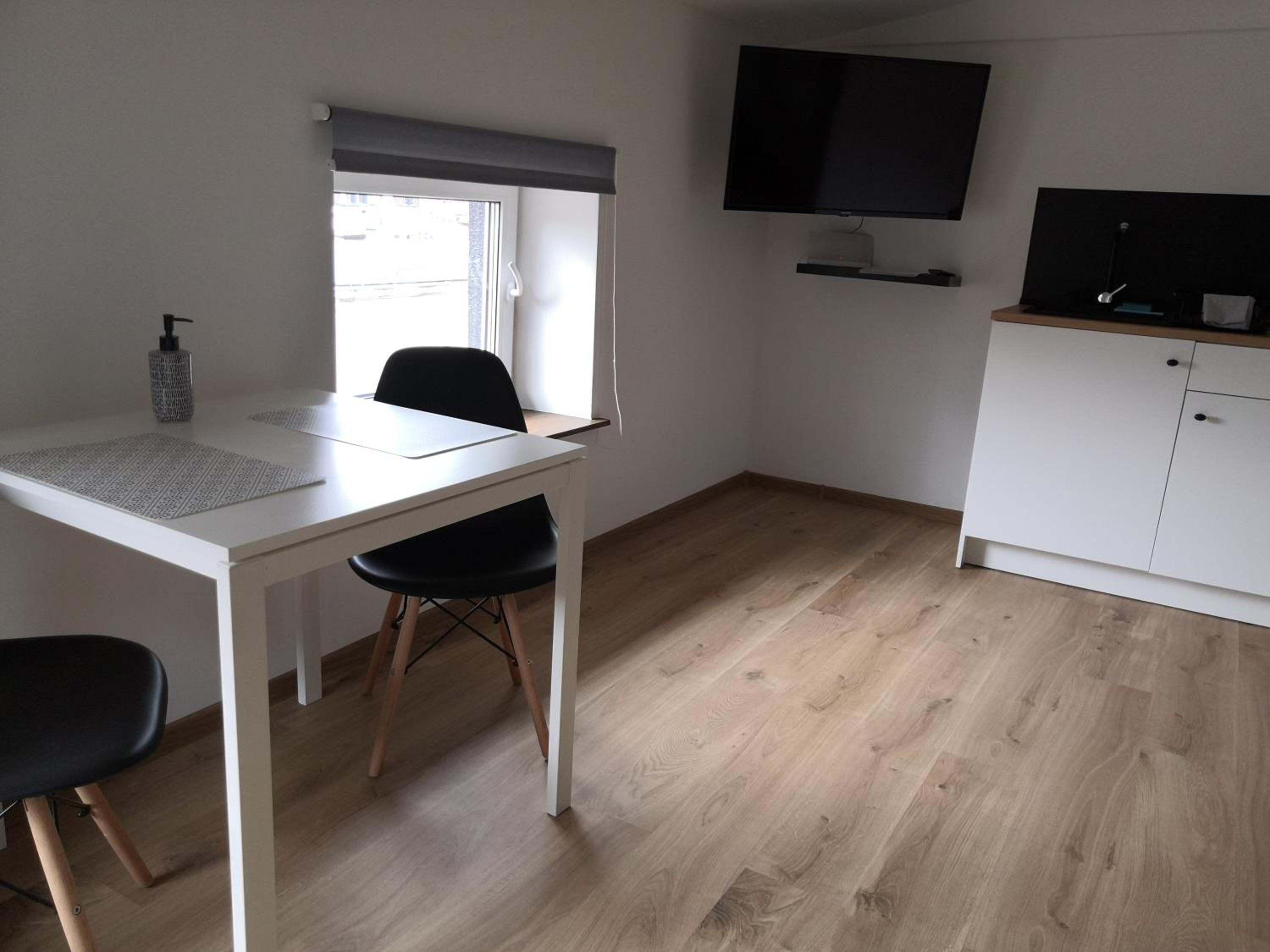 Double or Twin Room - Photo 9