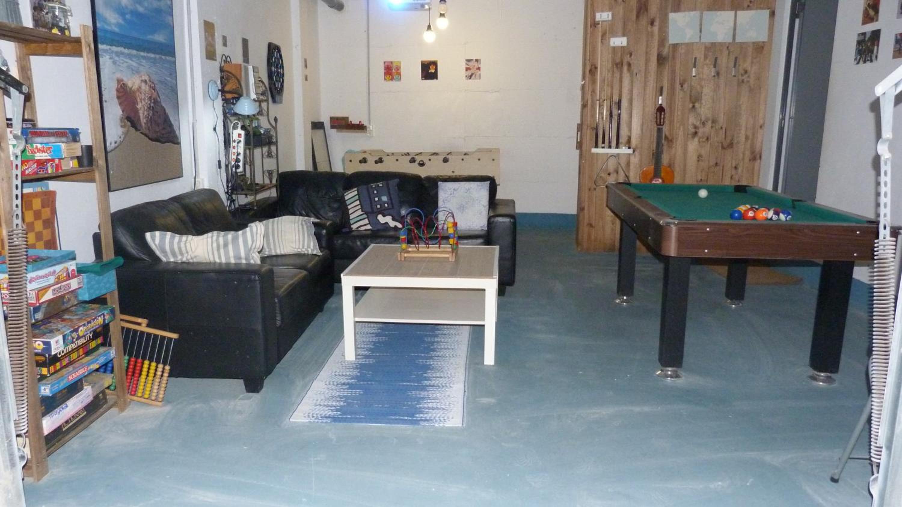Four-Bedroom House photo 2