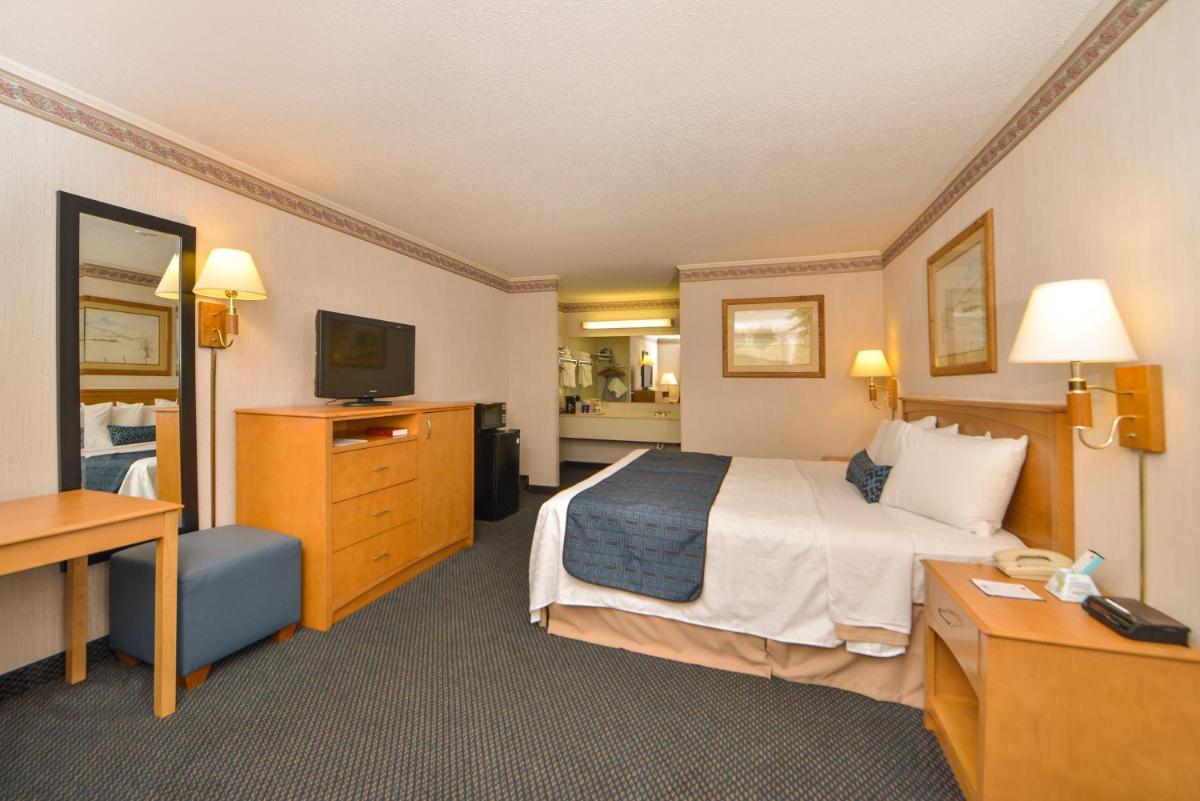 King Room - Non-Smoking photo 2