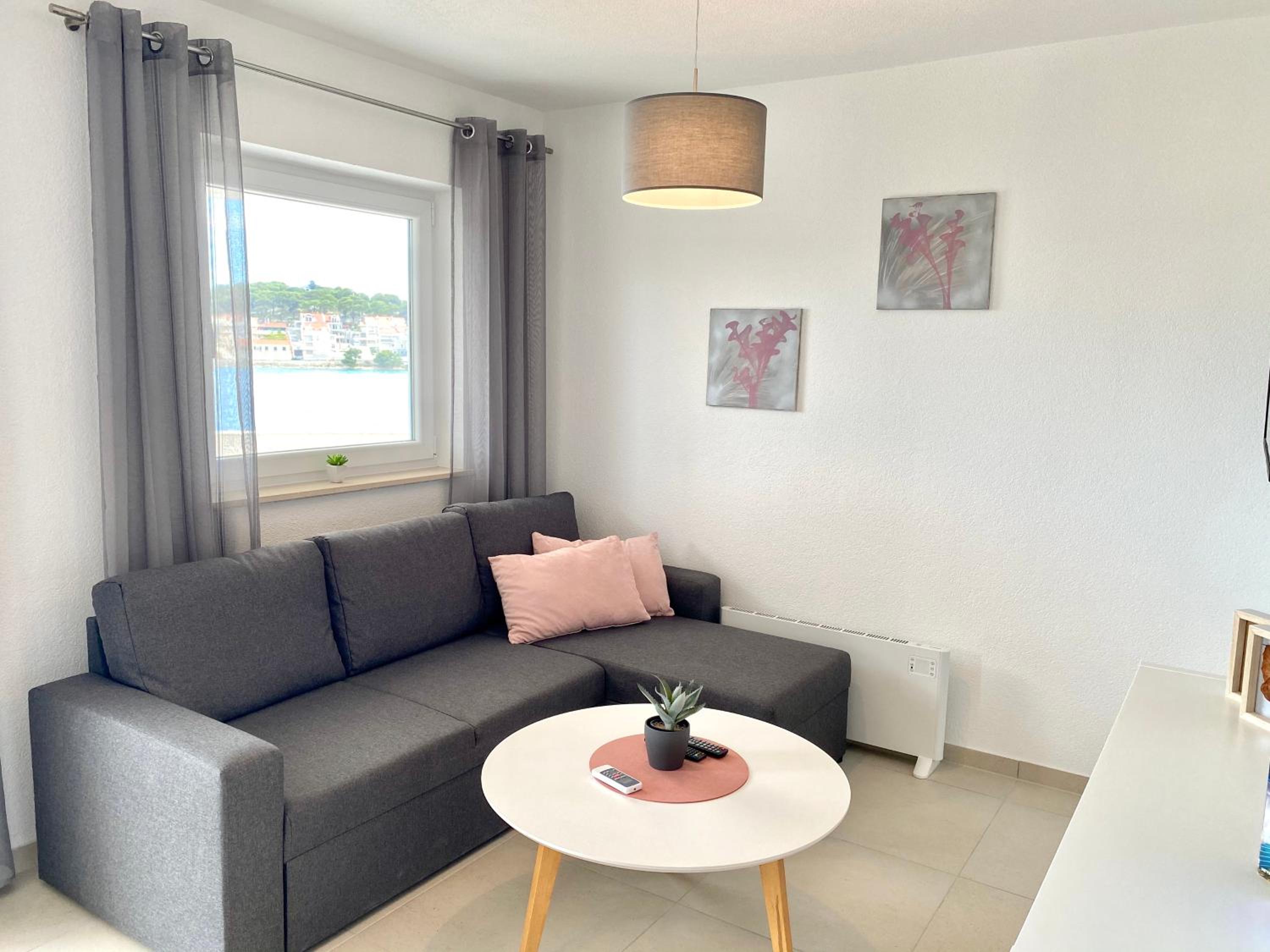 Deluxe Double Room with Balcony and Sea View - Photo 1