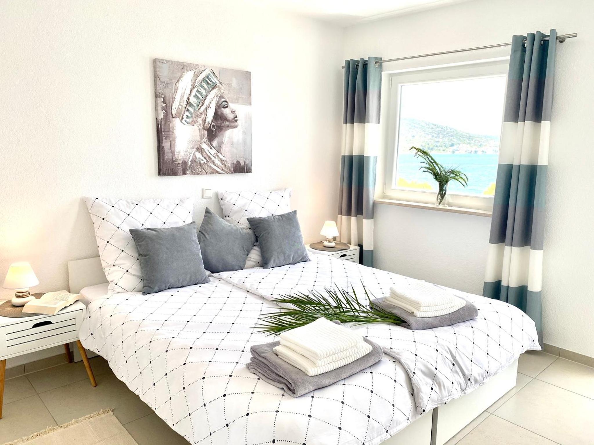 Apartment with Sea View - Photo 2