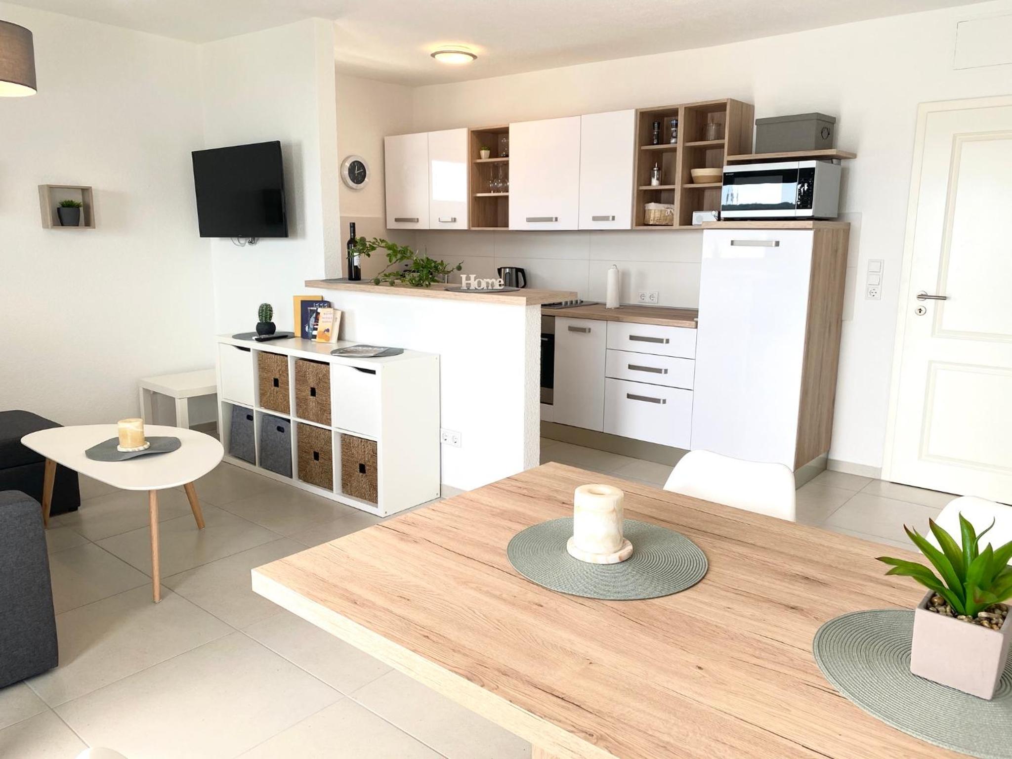 Apartment with Sea View - Photo 3