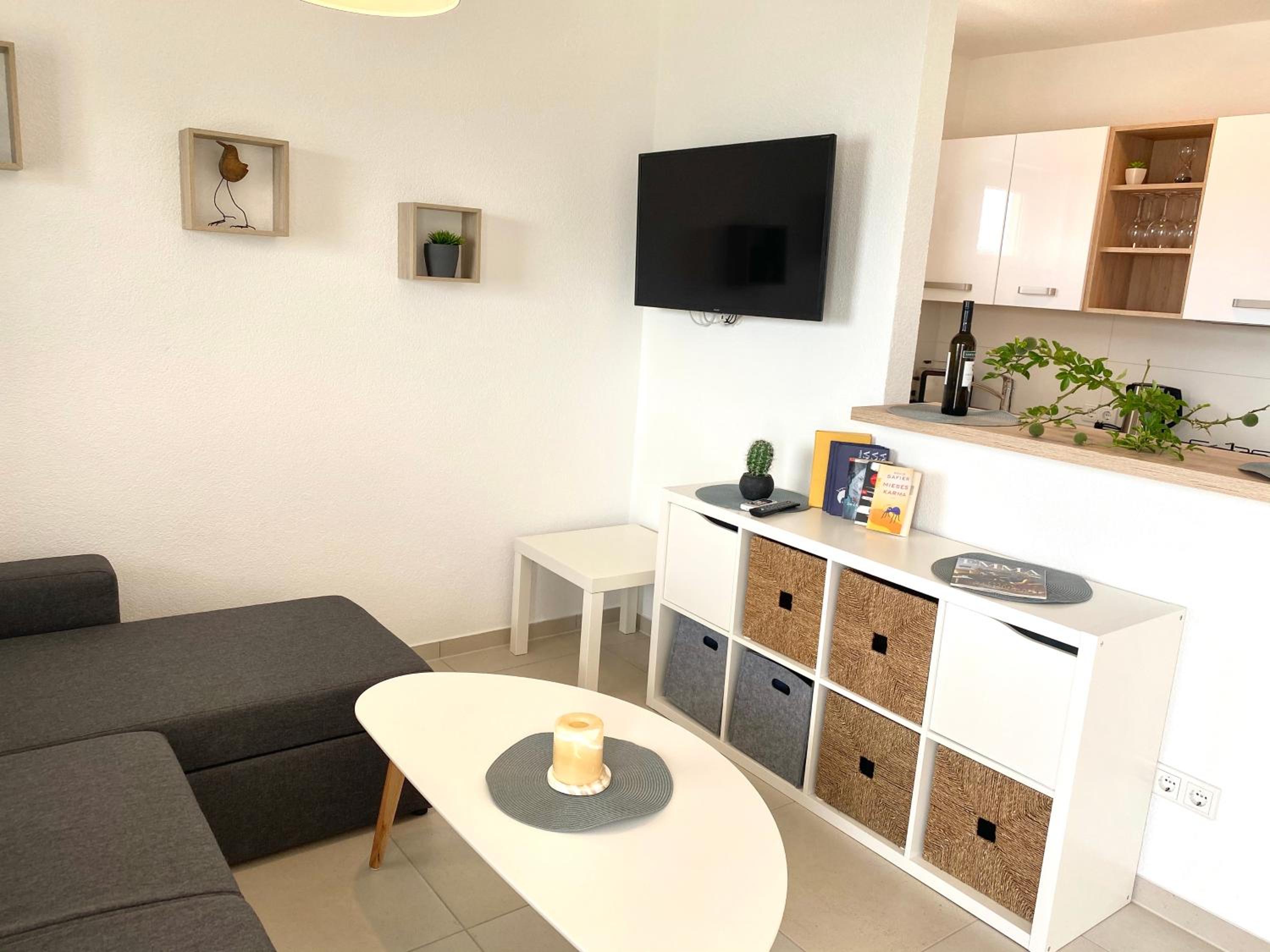 Apartment with Sea View - Photo 6