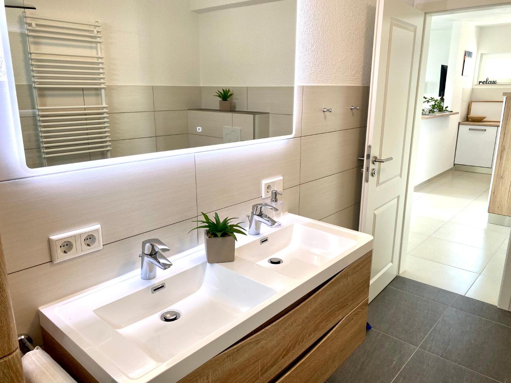 Apartment with Sea View - Photo 23