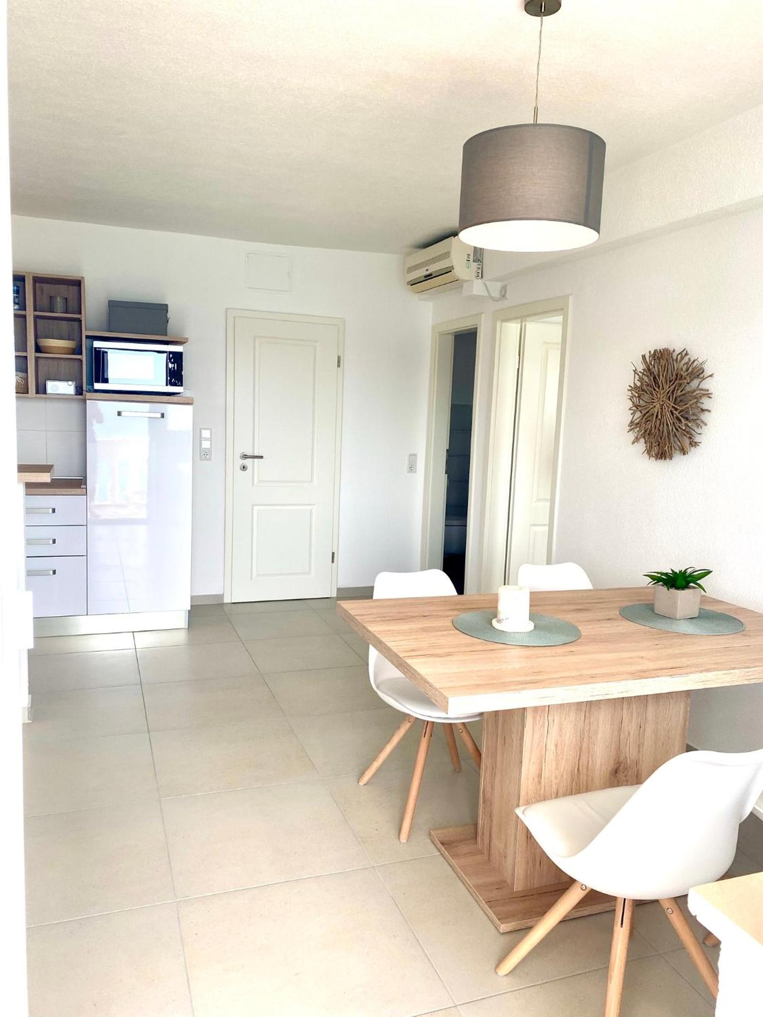 Apartment with Sea View - Photo 4