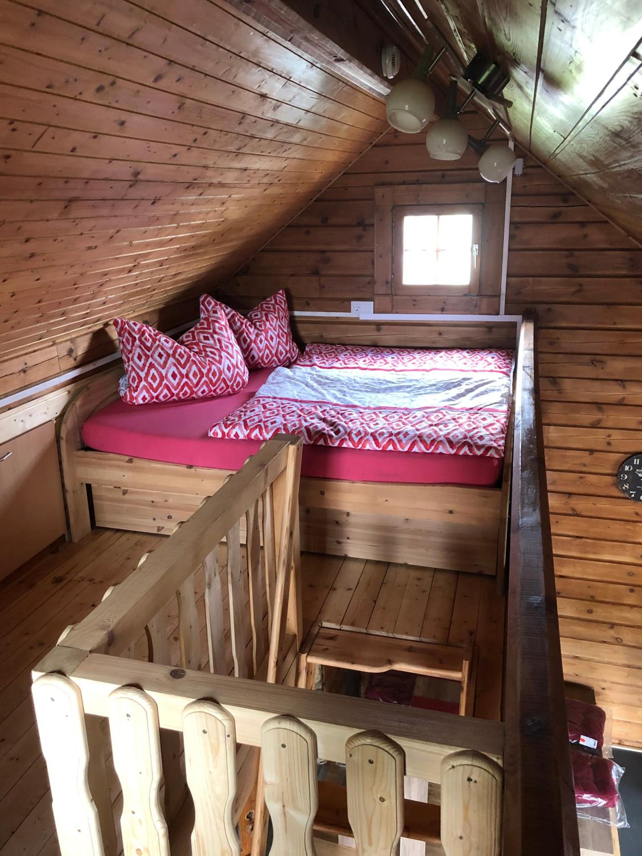 One-Bedroom House photo 1