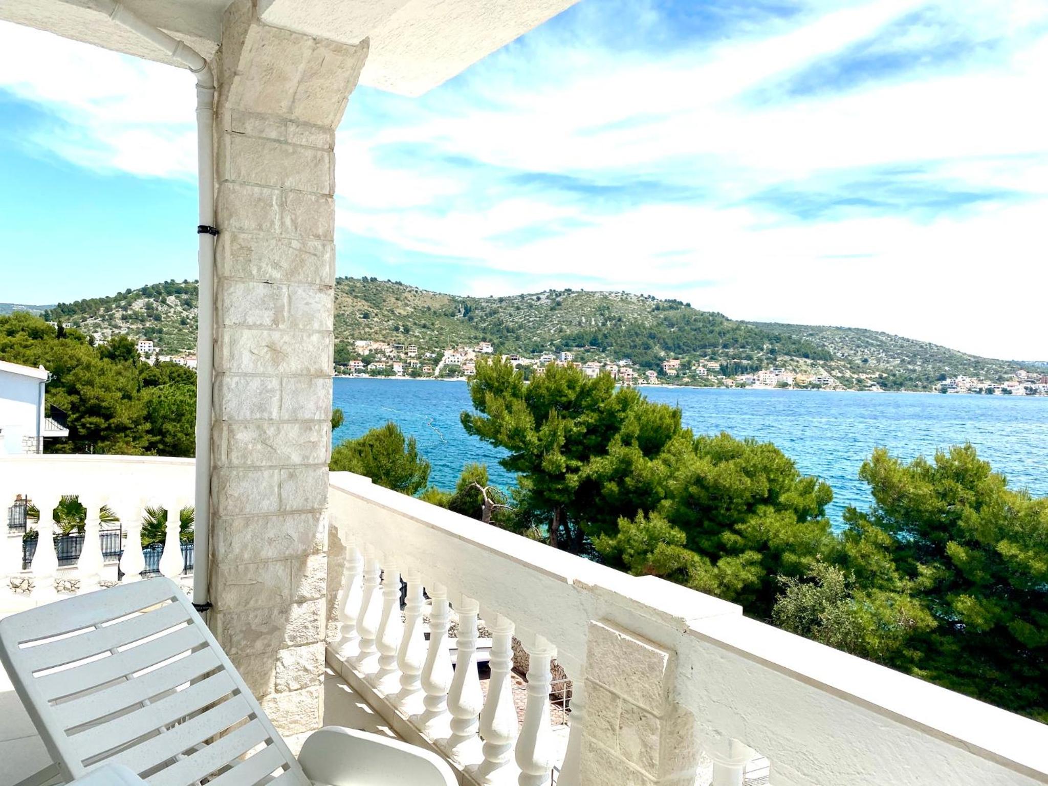 Apartment with Sea View - Photo 15