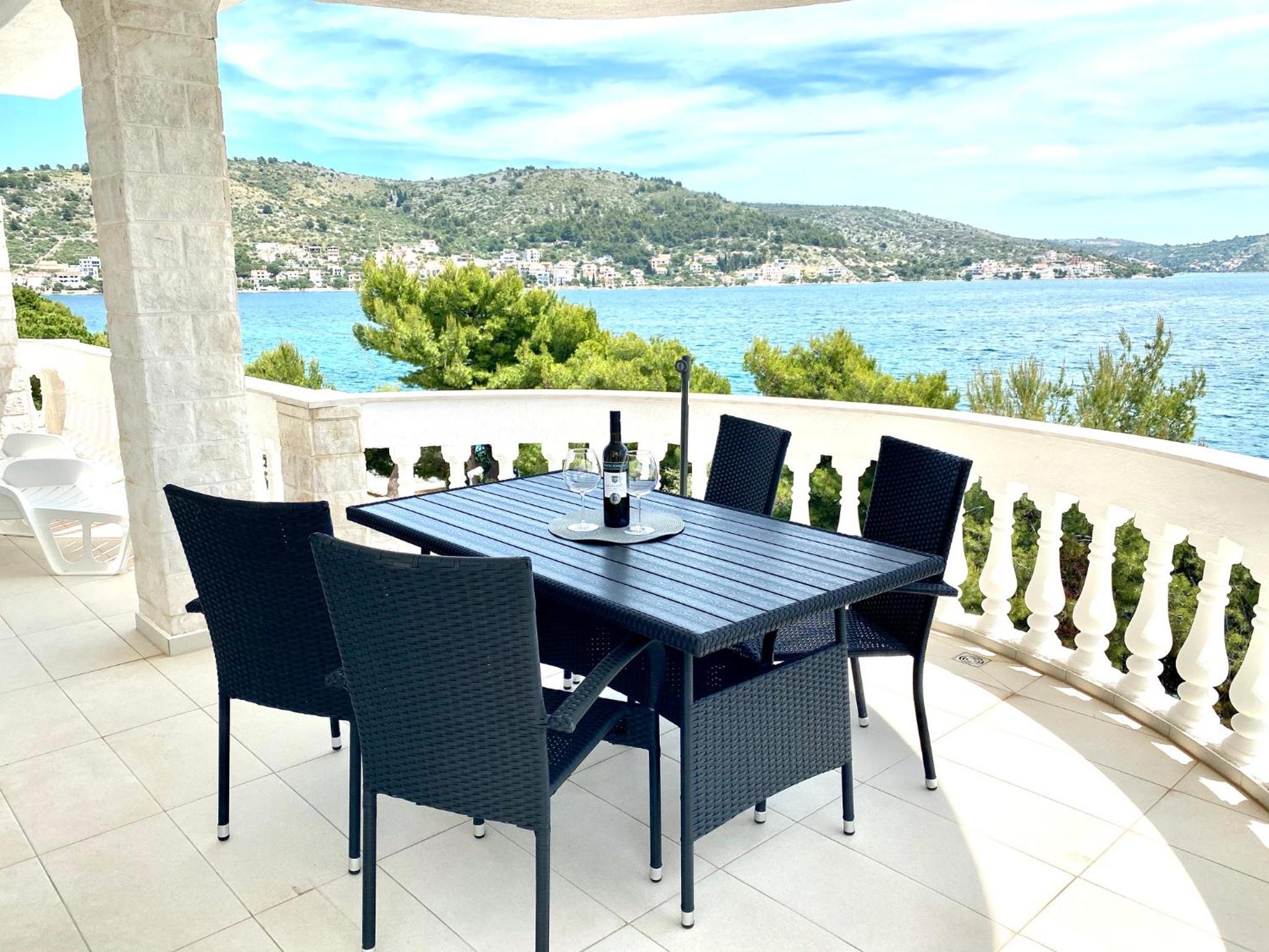Apartment with Sea View - Photo 14