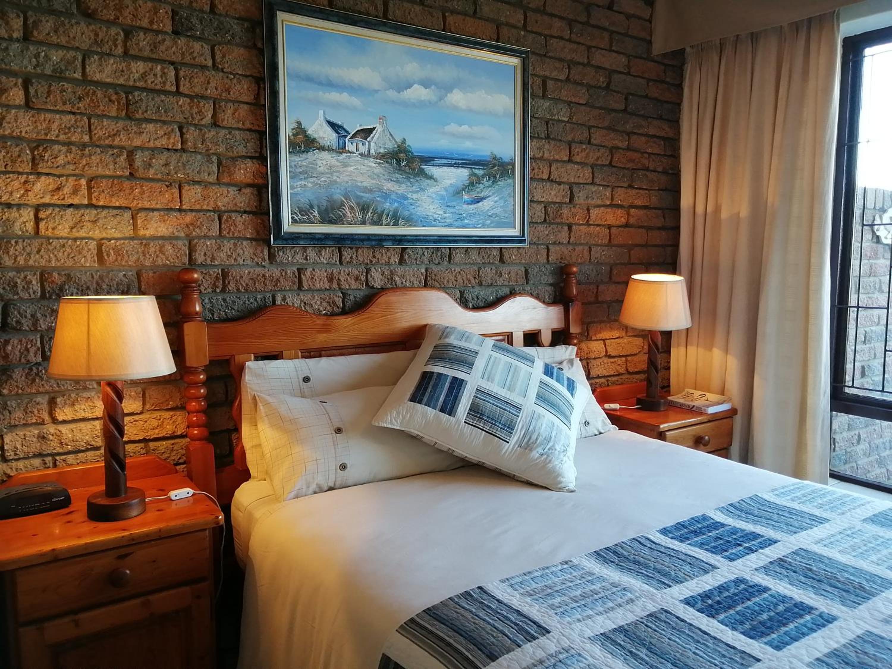 Cottage with Sea View - Photo 1