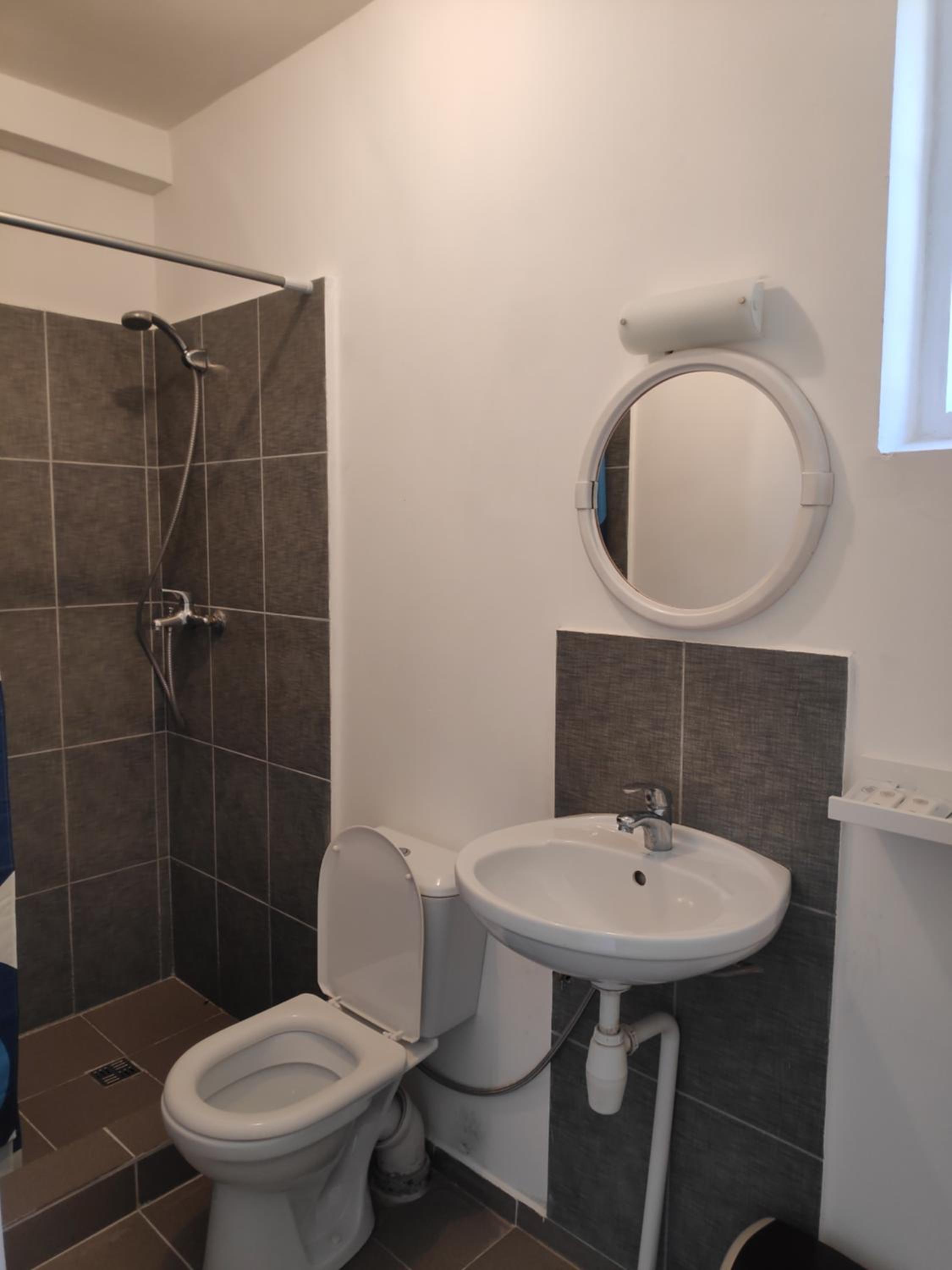Four-Bedroom Mansard  - Photo 4