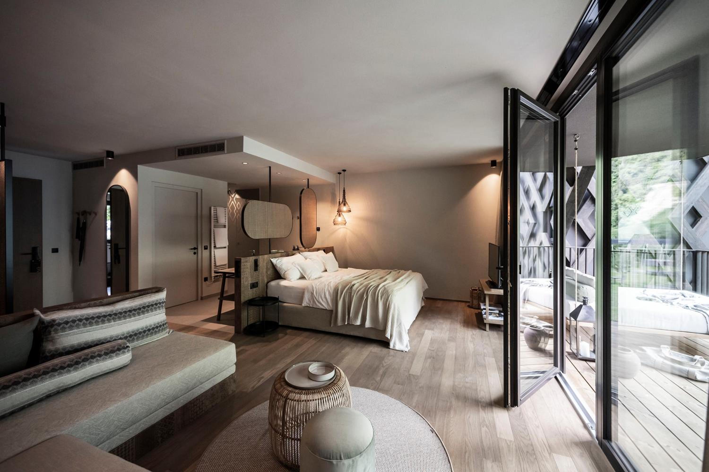 Deluxe Suite