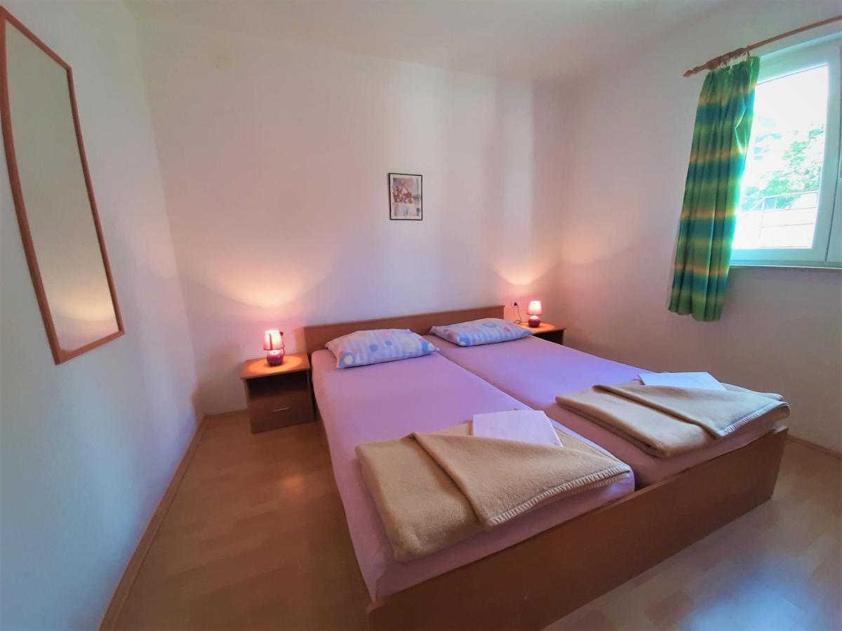 Apartment with Sea View - Photo 8