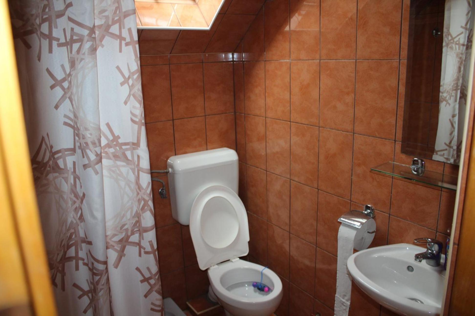 Double Room - Photo 2