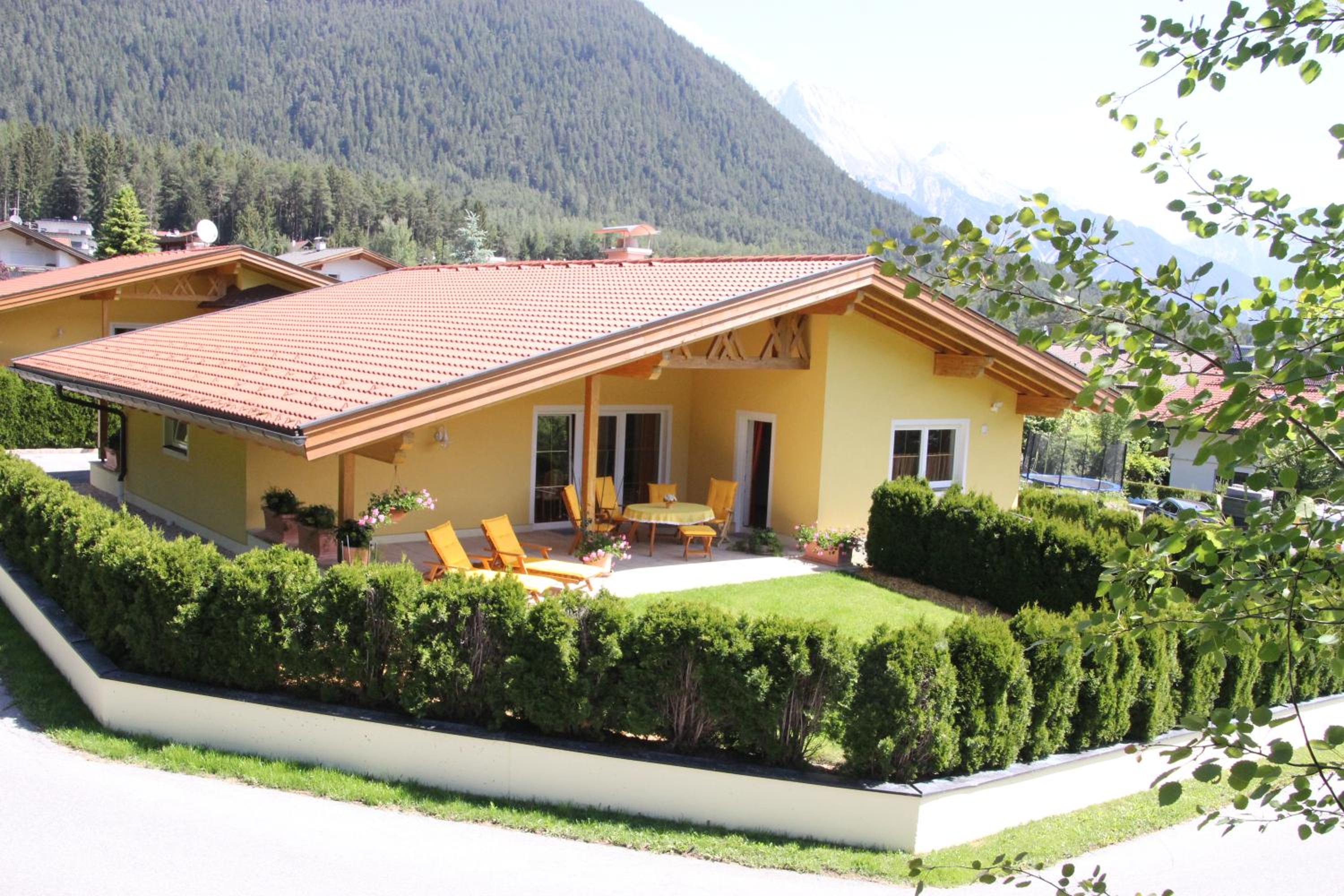 Holiday Home with Mountain View photo 3