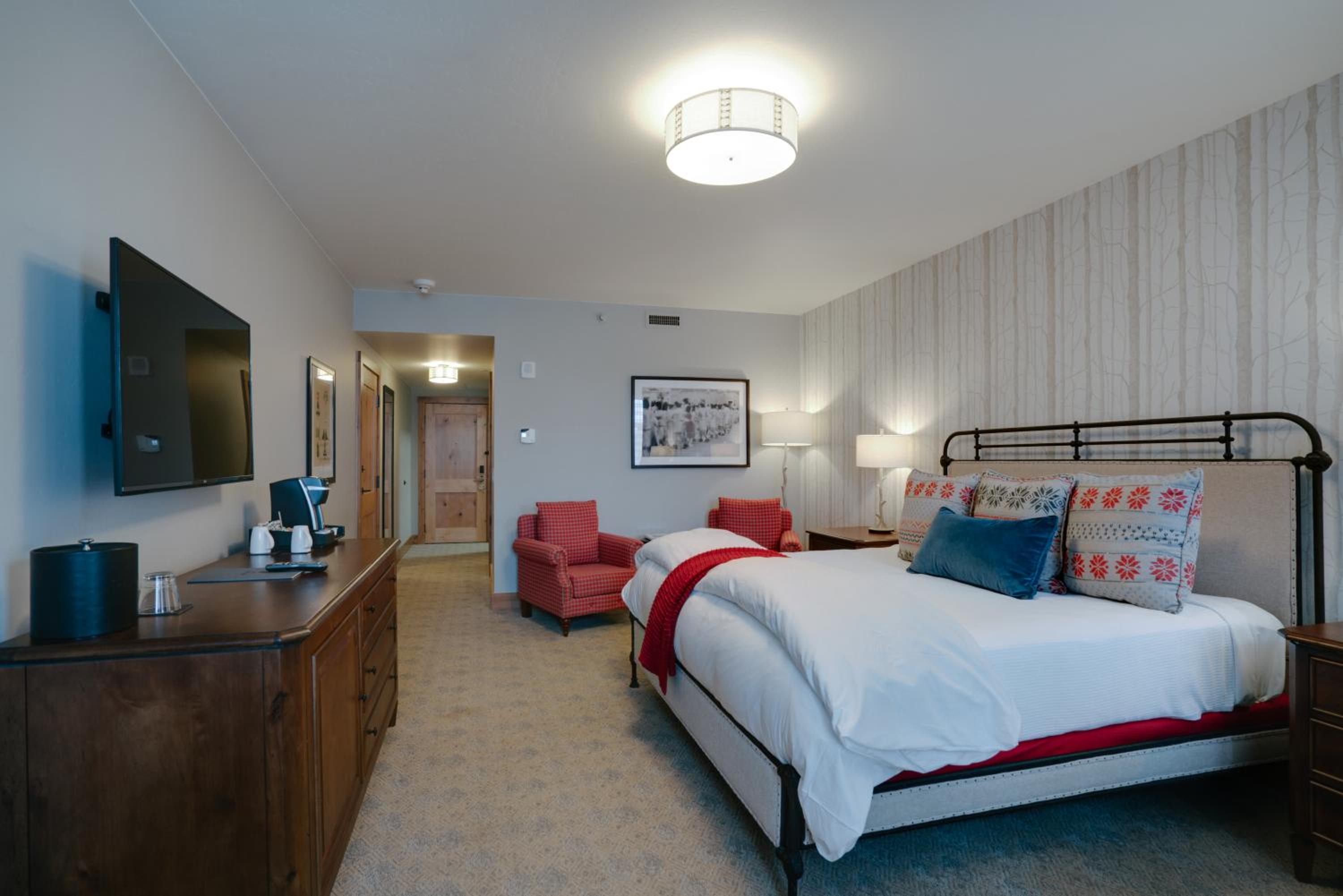Standard King Room photo 3