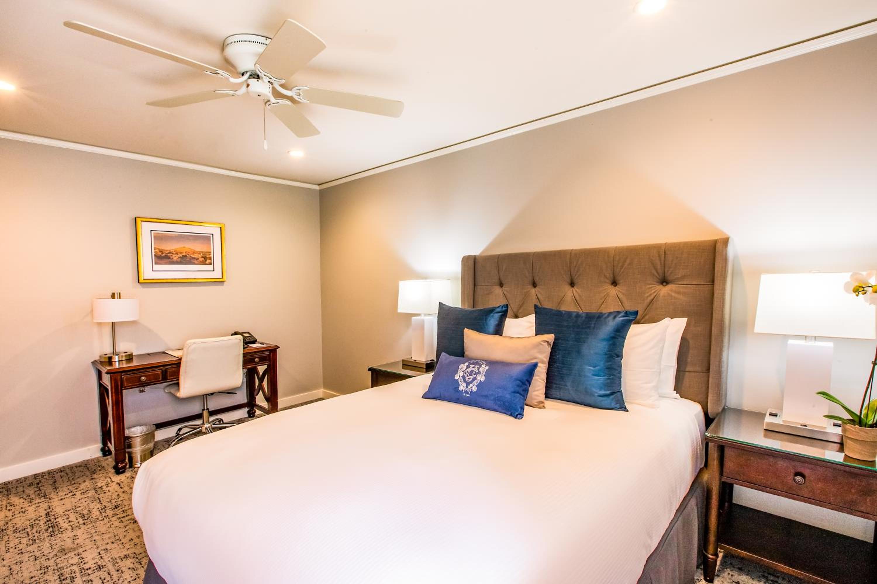Deluxe Queen Room - Photo 4
