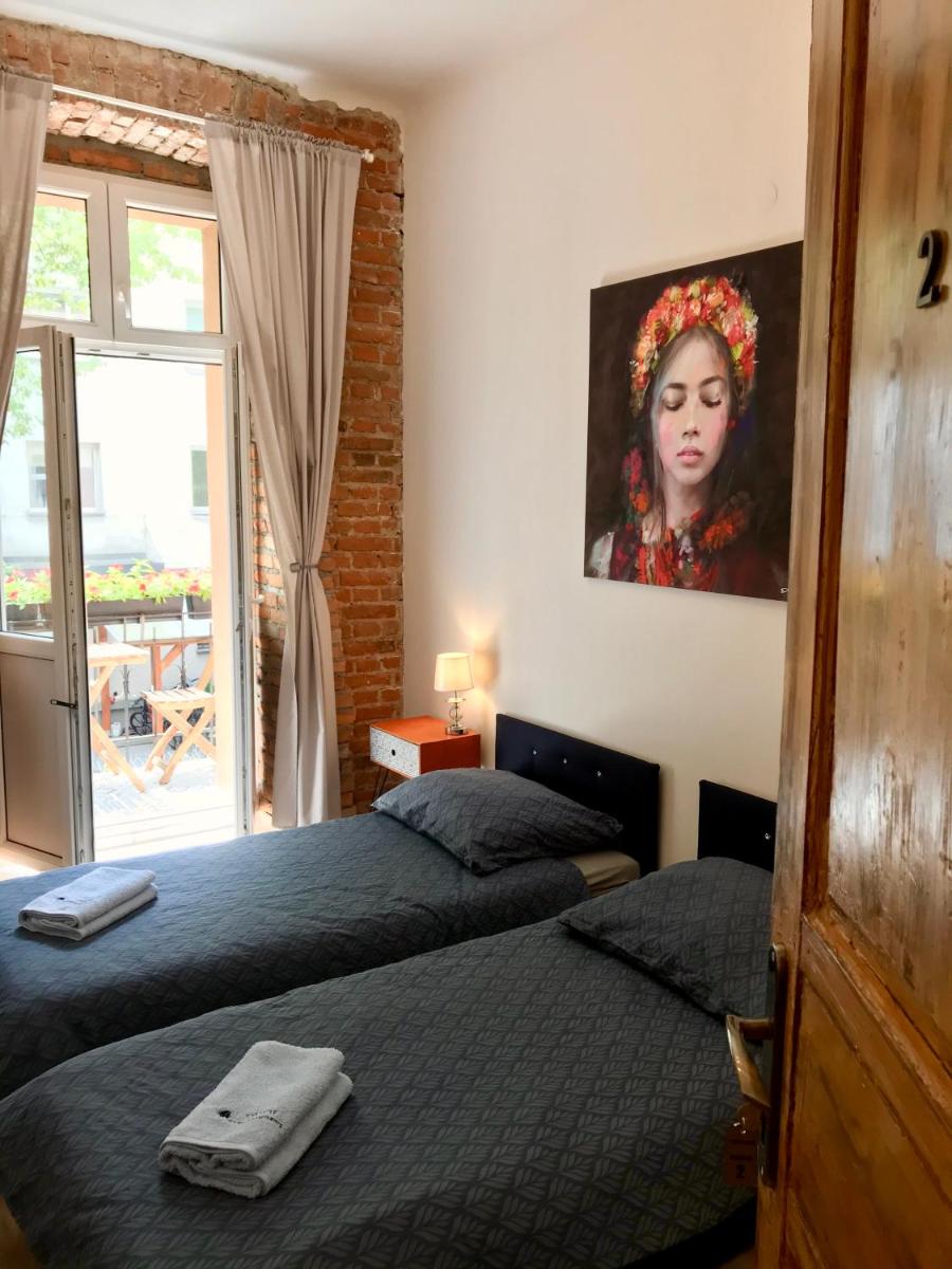Double Room with Balcony - Photo 1