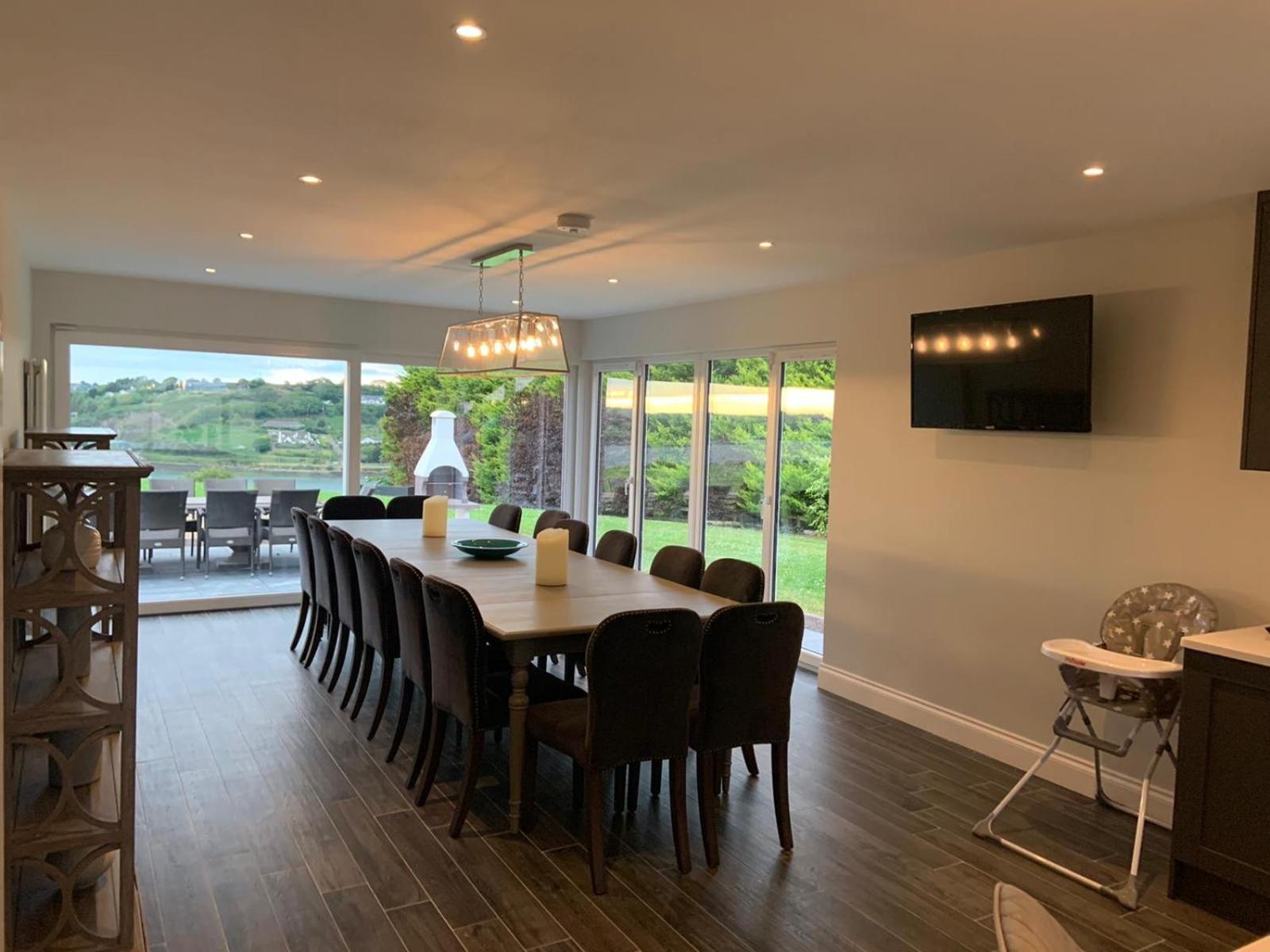 Six-Bedroom House - Photo 81