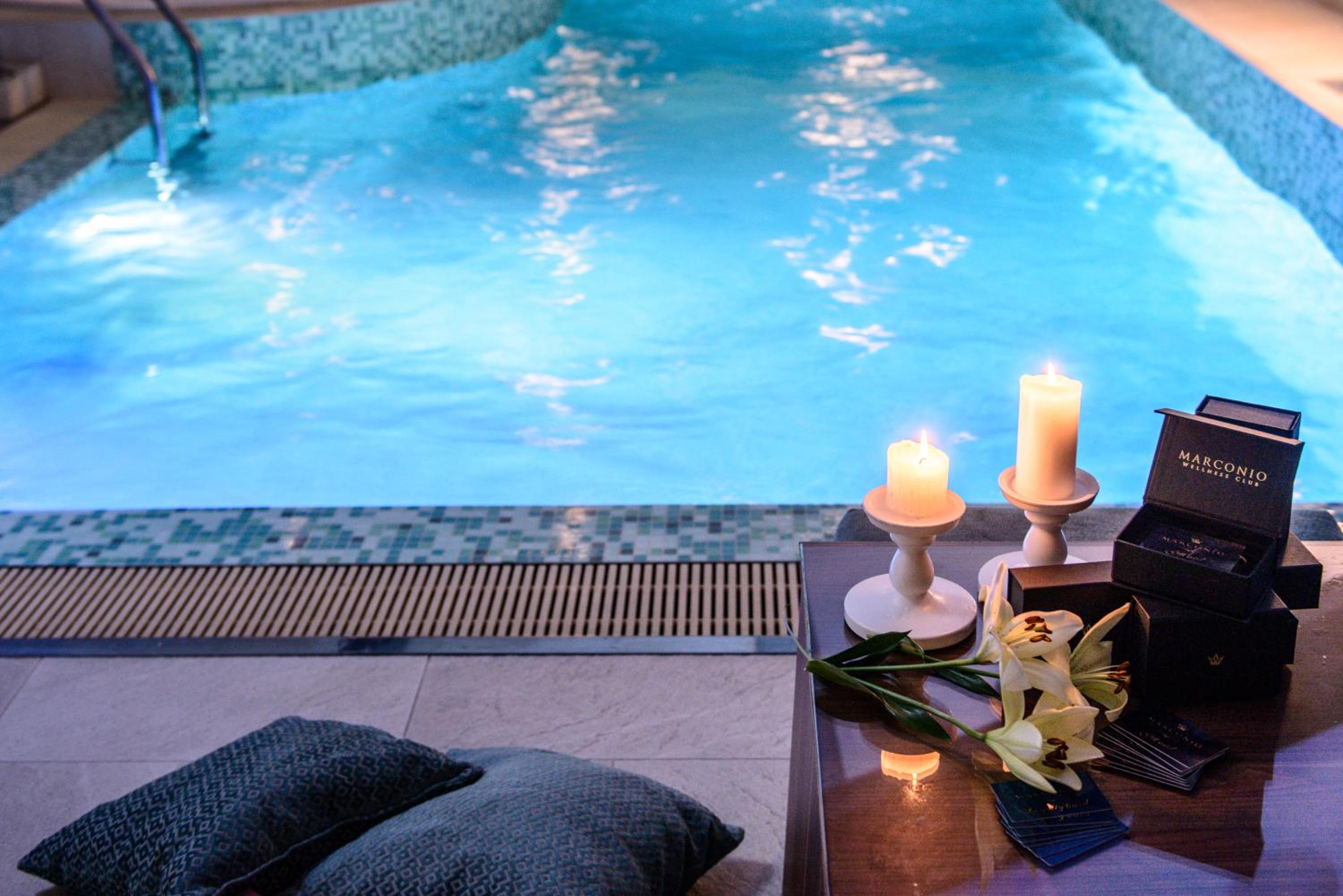 One-Bedroom Suite with Private Pool and Sauna - Photo 13