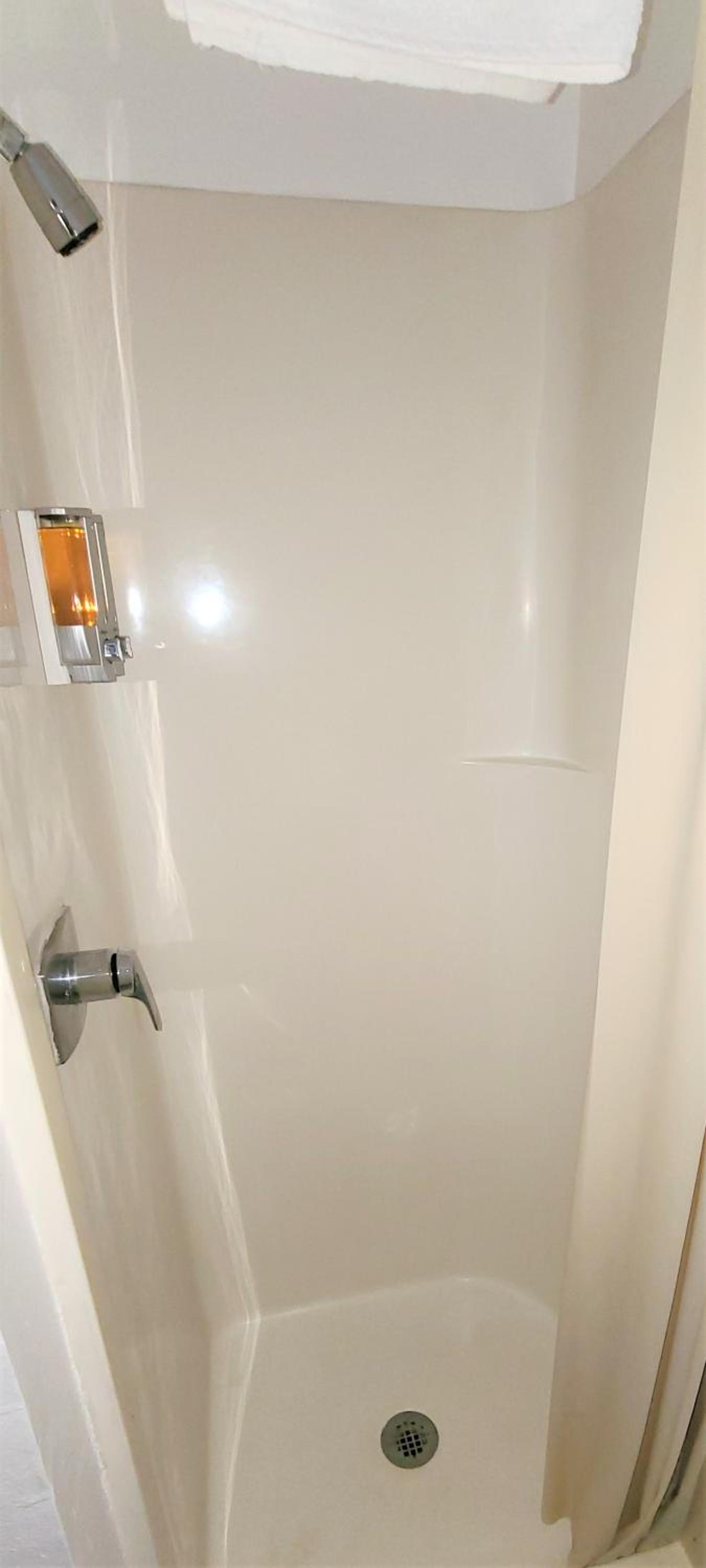 Two-Bedroom Suite - Photo 8